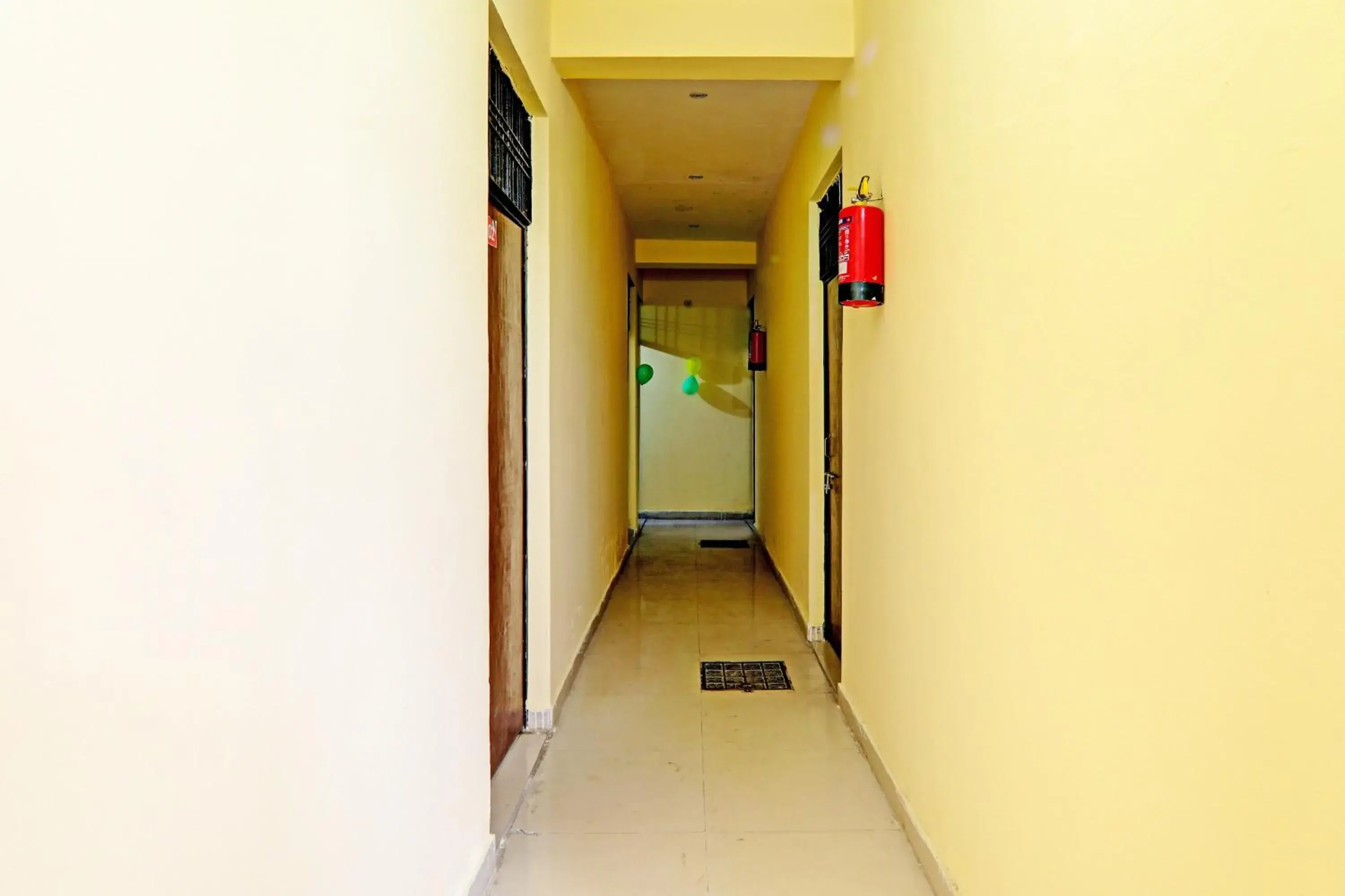 Lobby or reception in Hotel O Golden Grand Lobby or reception in Hotel O Golden Grand