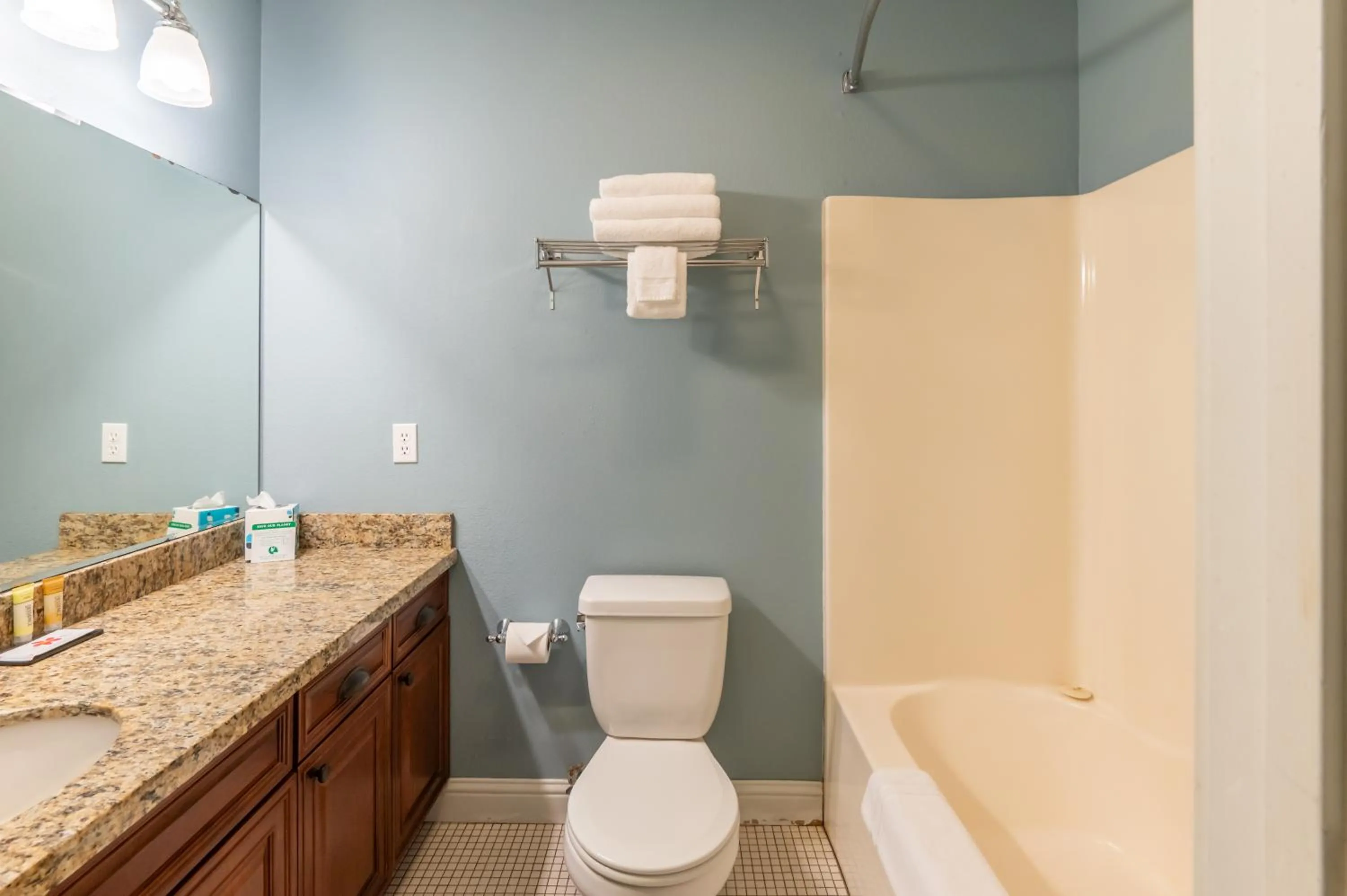 Pacific Reef Hotel & Light Show