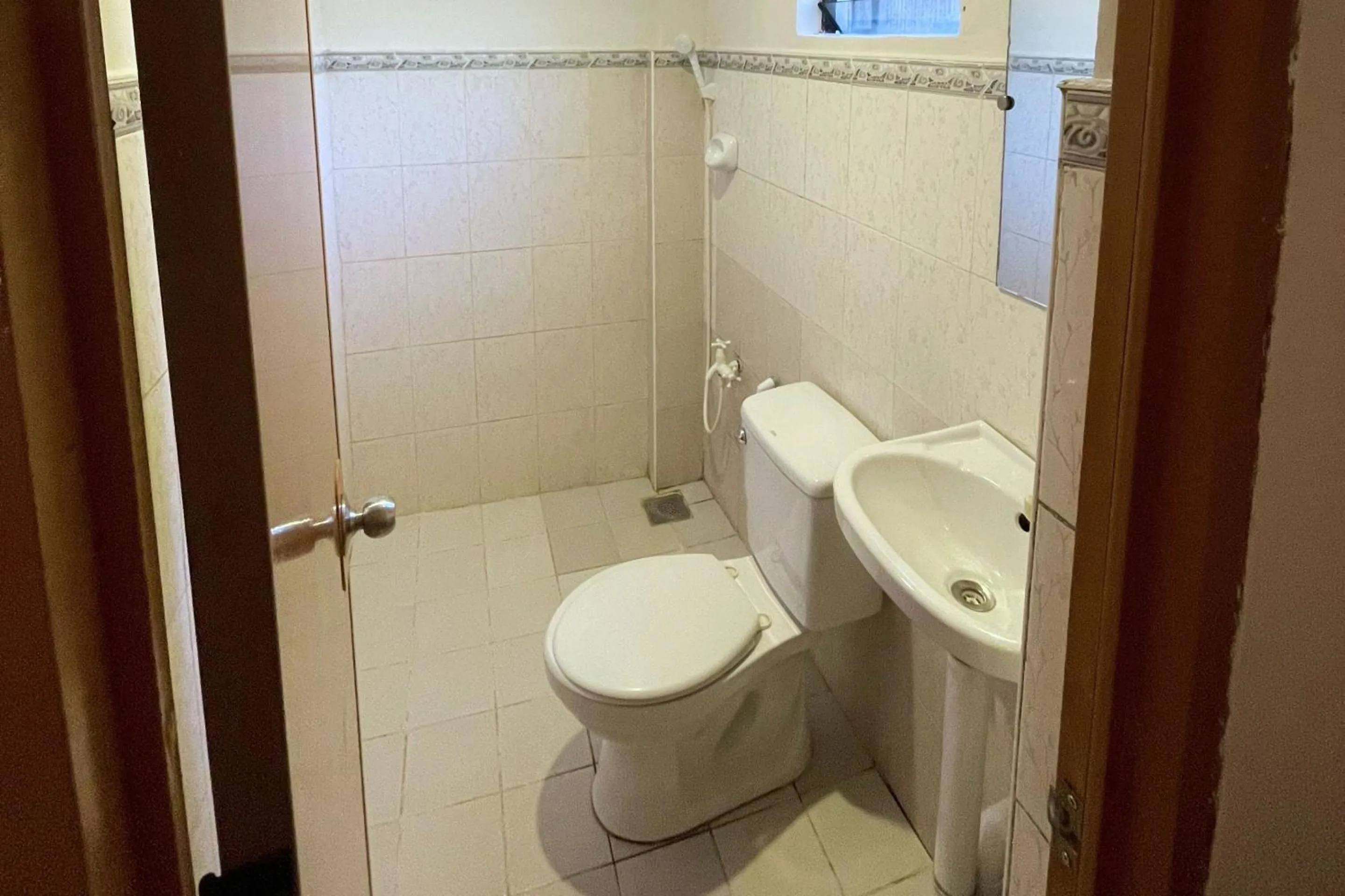 Bathroom in Durhan White Beach Resort powered by Cocotel