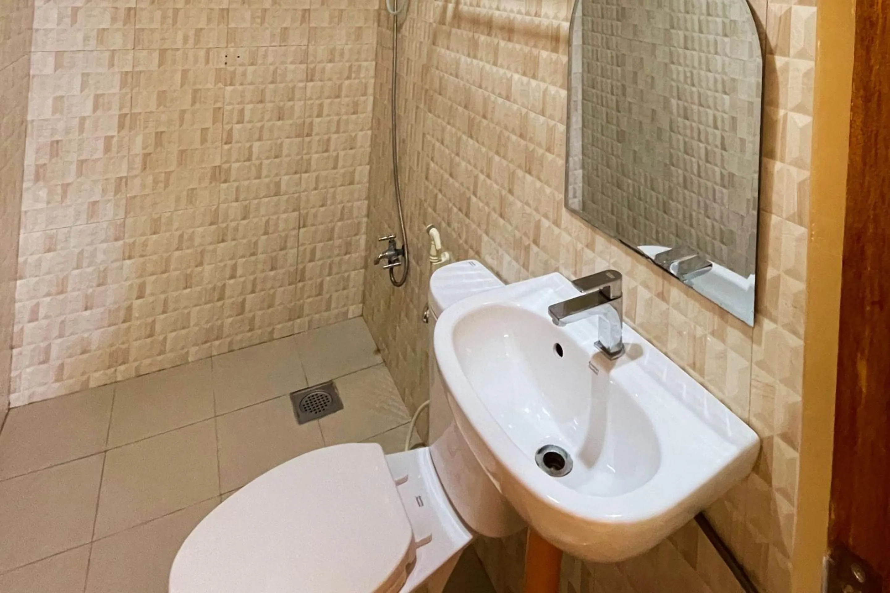 Bathroom in Durhan White Beach Resort powered by Cocotel