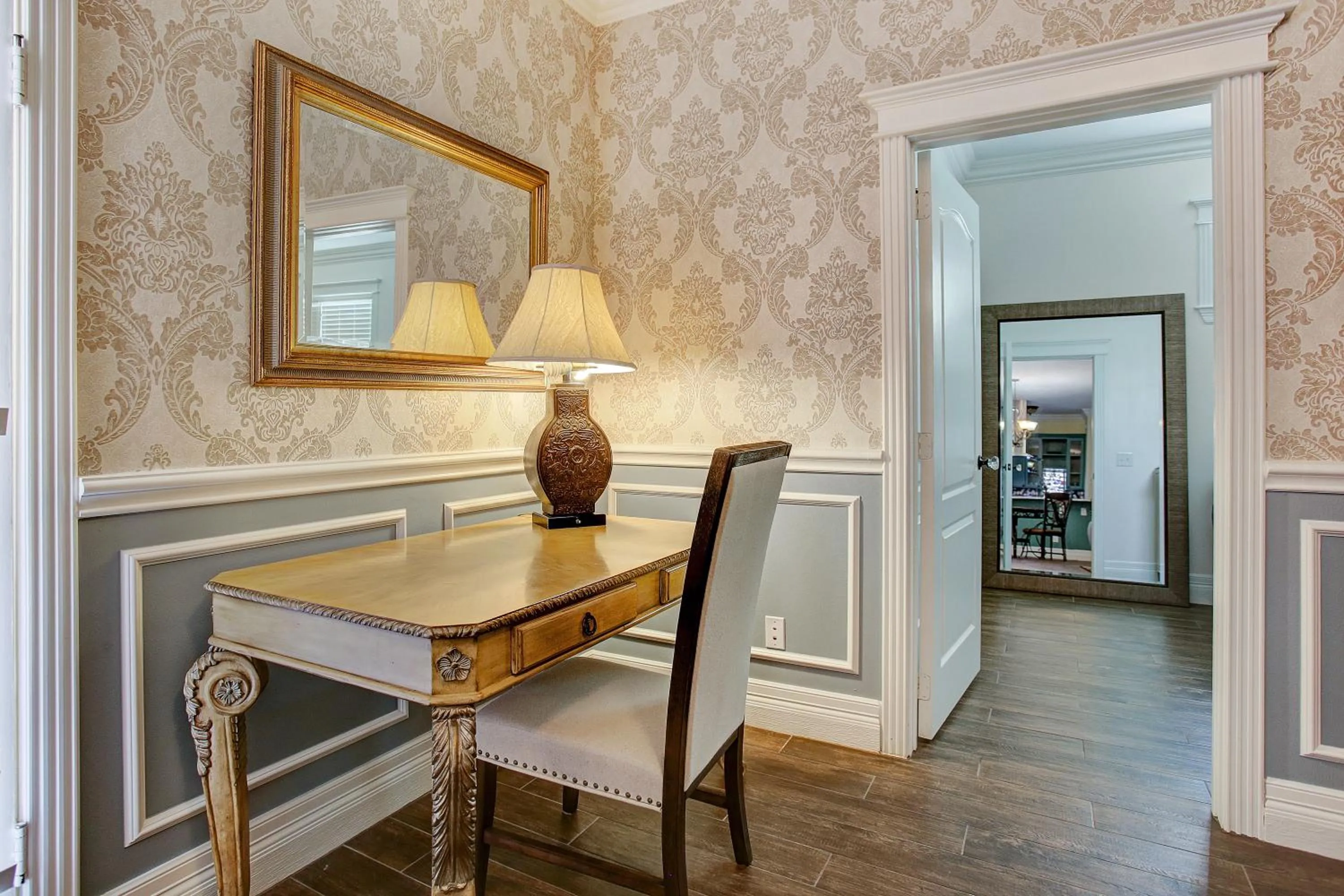 Sara's Inn on the Boulevard