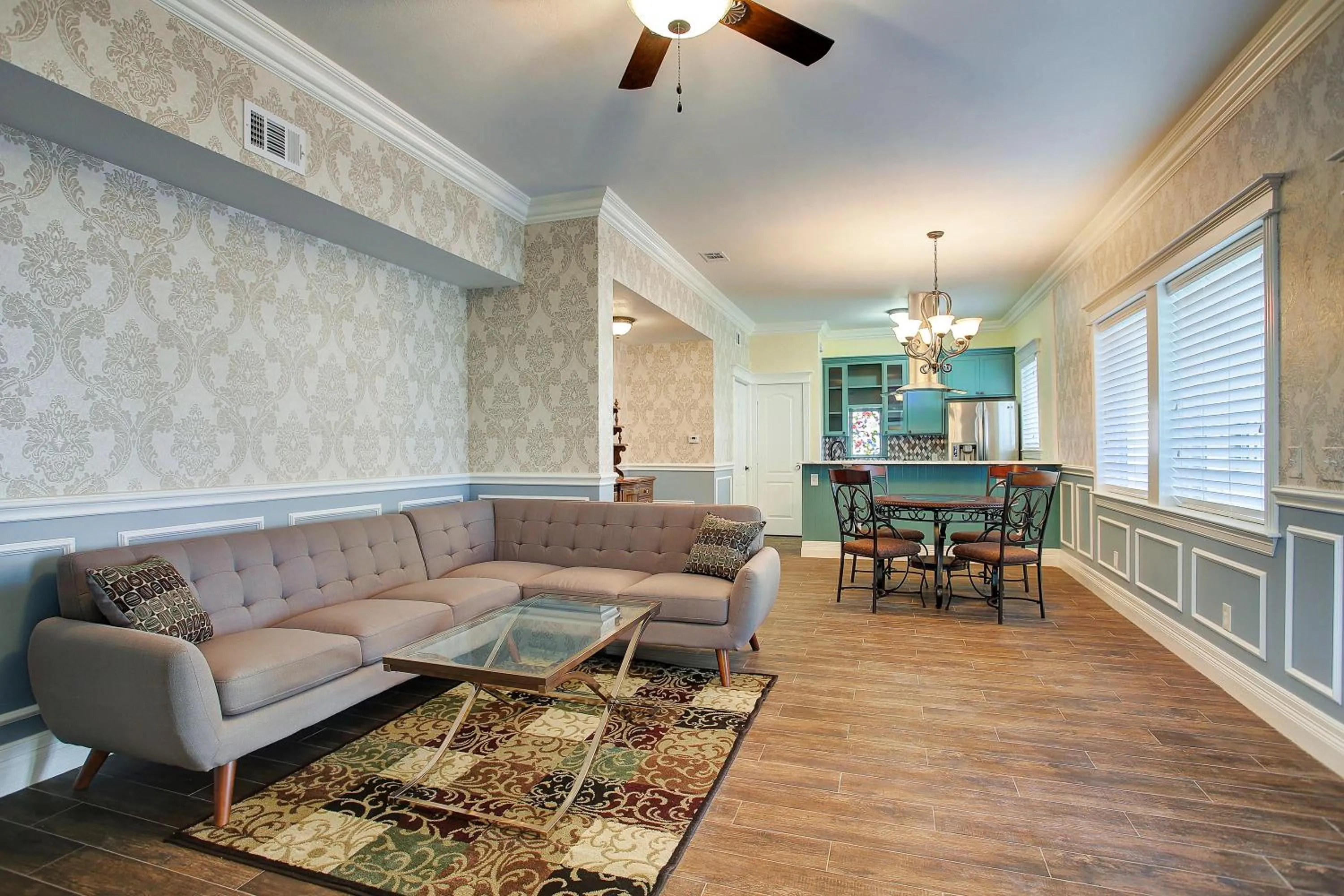 Sara's Inn on the Boulevard