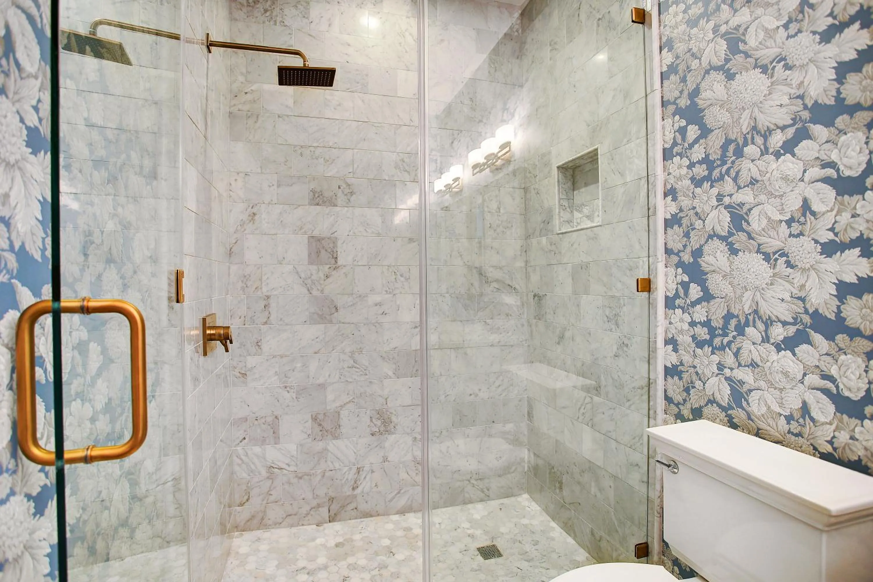 Sara's Inn on the Boulevard