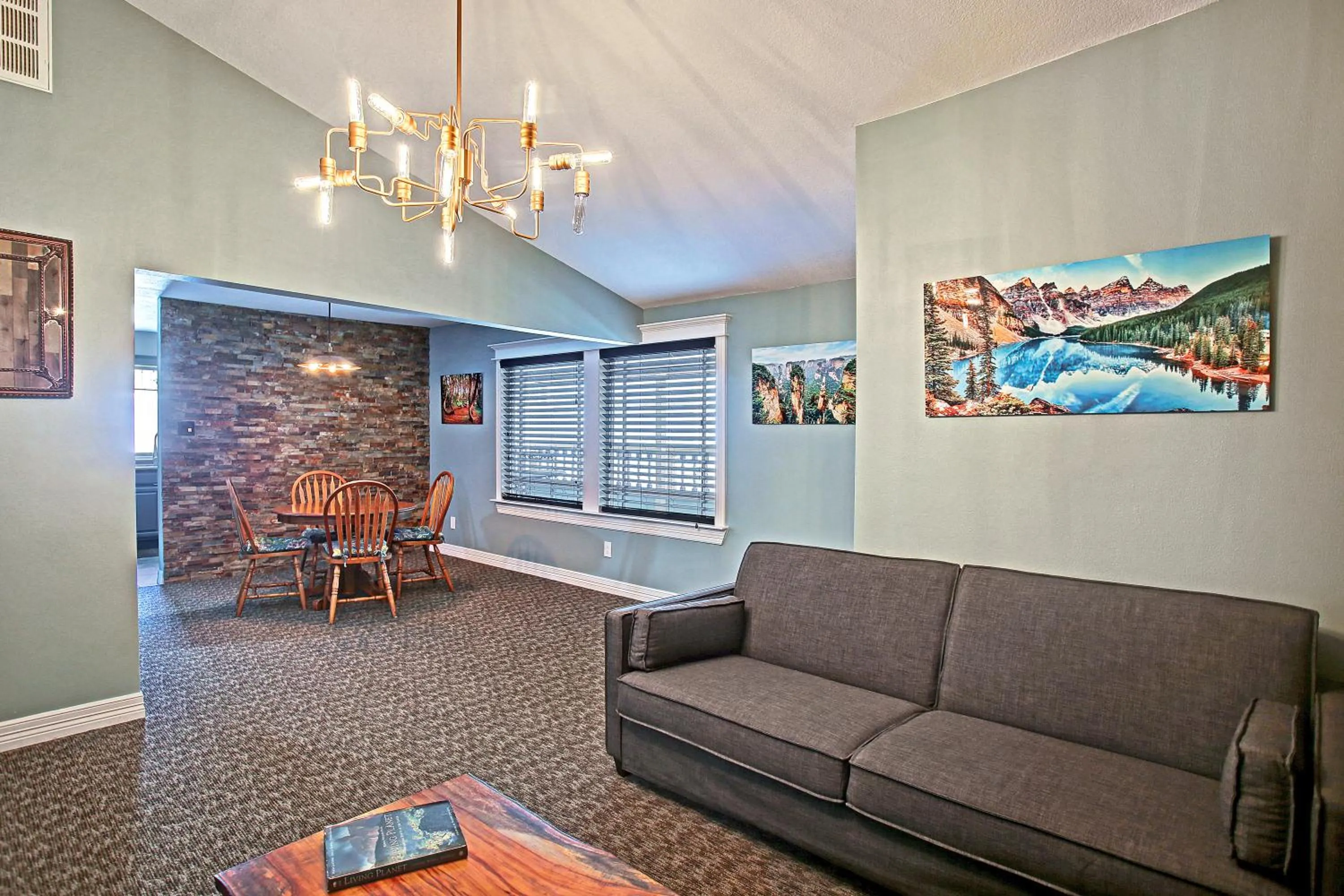 Sara's Inn on the Boulevard