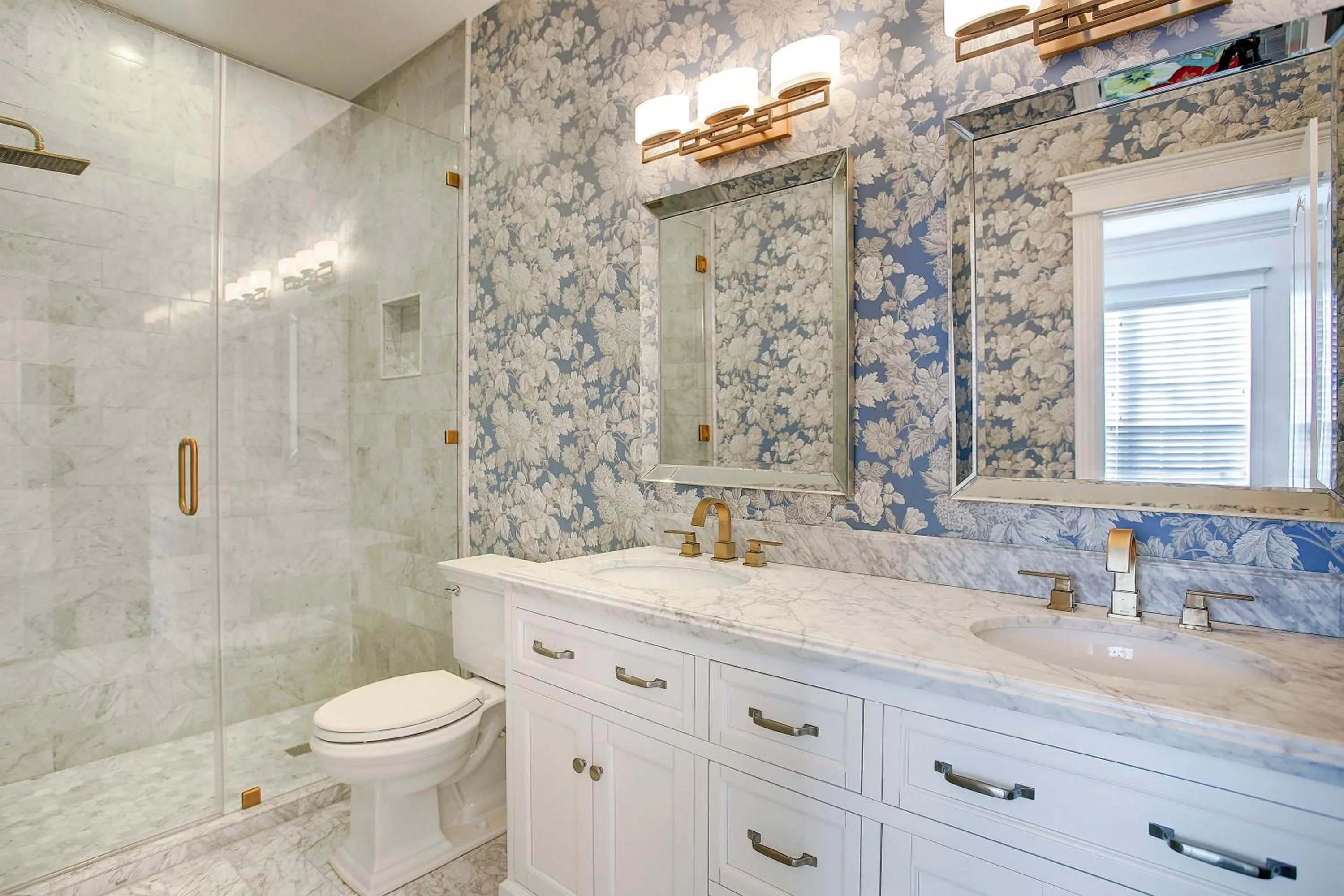 Sara's Inn on the Boulevard