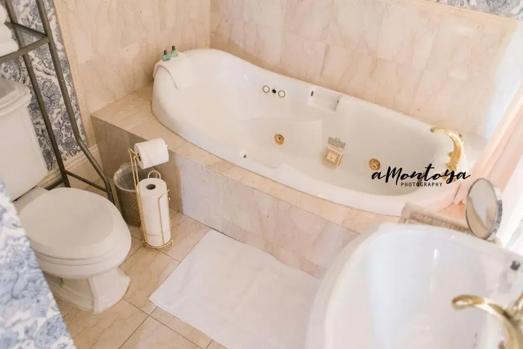 Sara's Inn on the Boulevard Sara's Inn on the Boulevard