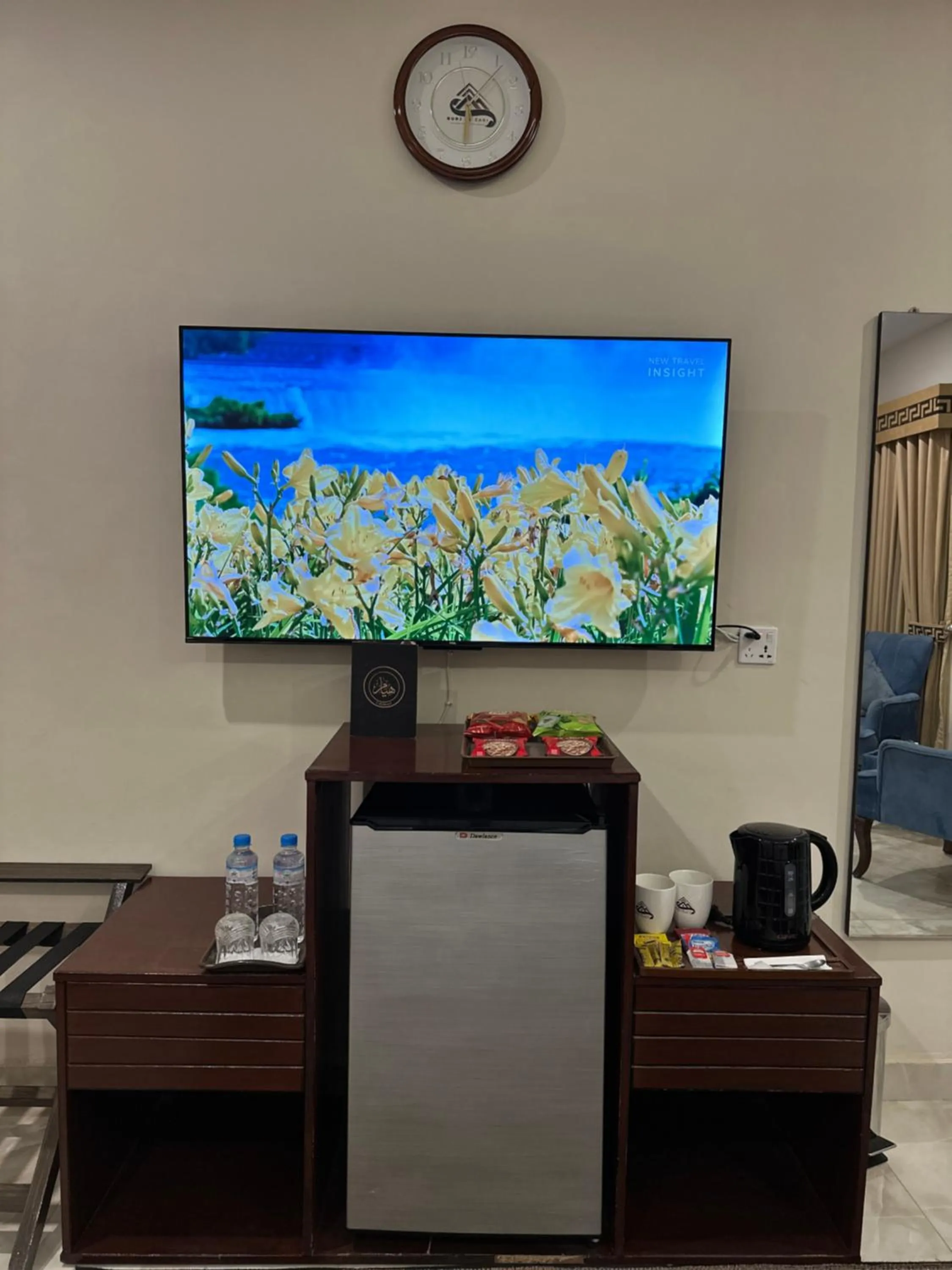 TV and multimedia in Burj Ul Zaki