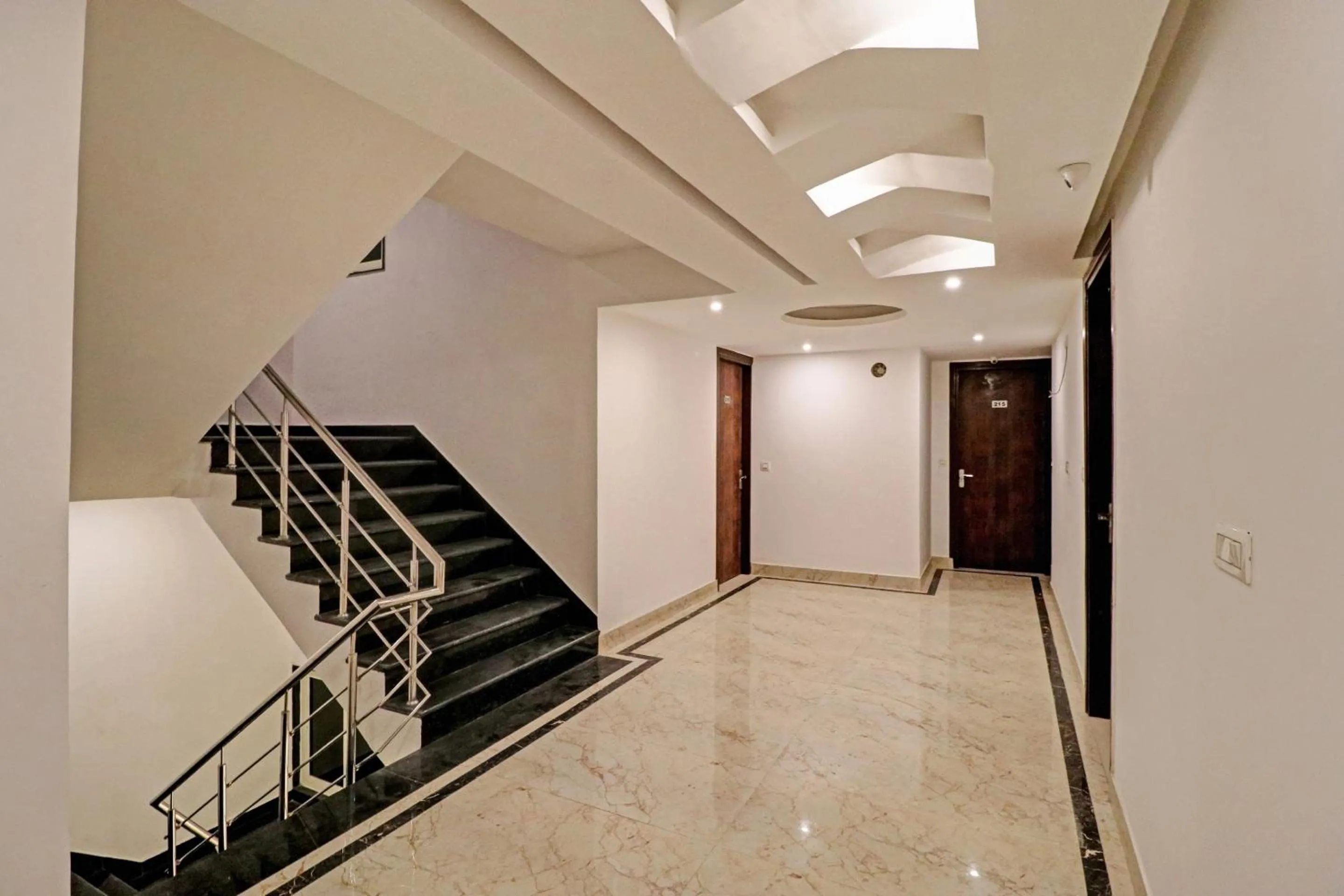 Lobby or reception in OYO 84125 Hotel Tark Inn