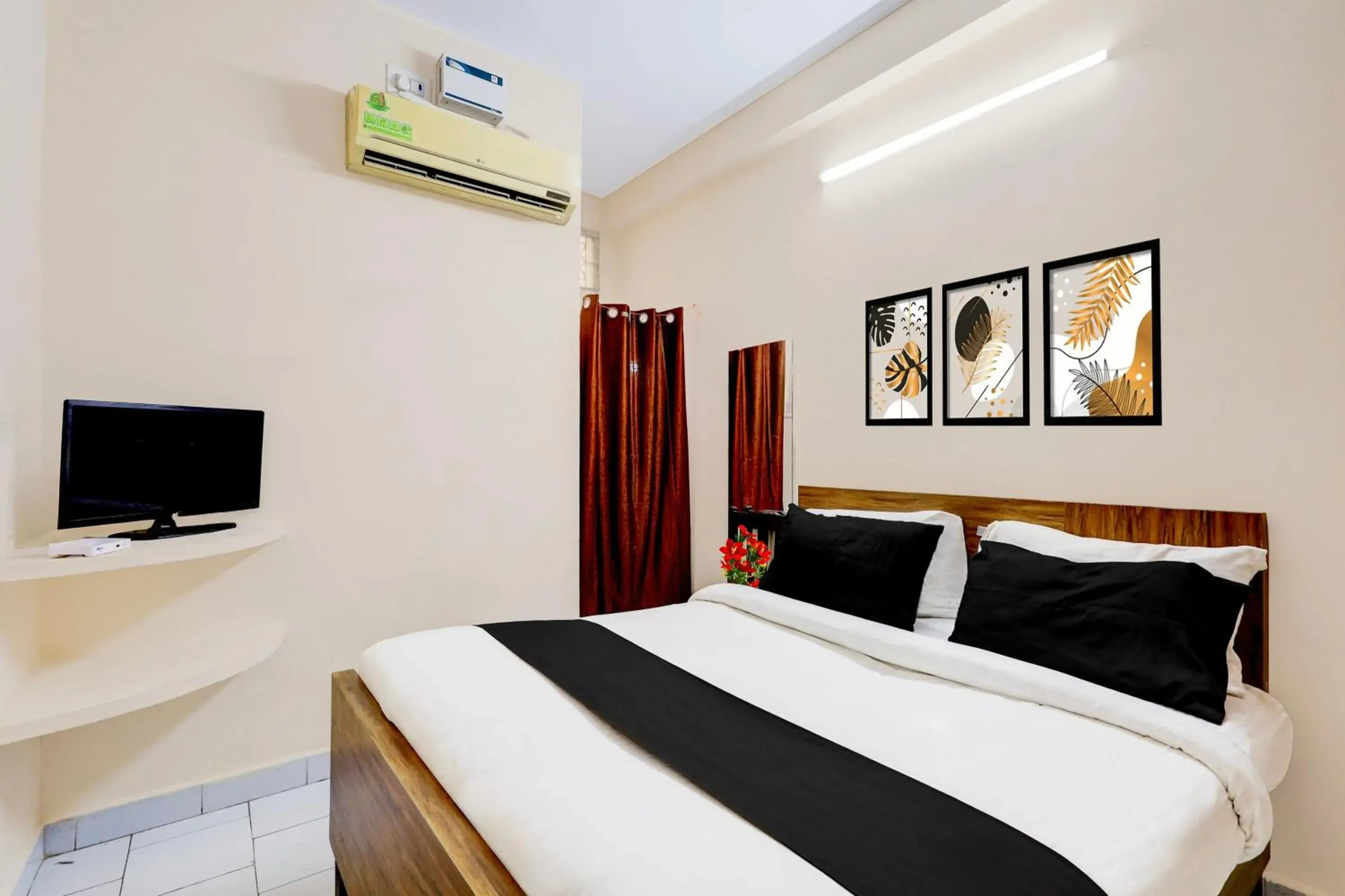 Bedroom, Bed in Hotel O Parthasarathyswamy Temple Formerly RKH Inn Bedroom, Bed in Hotel O Parthasarathyswamy Temple Formerly RKH Inn