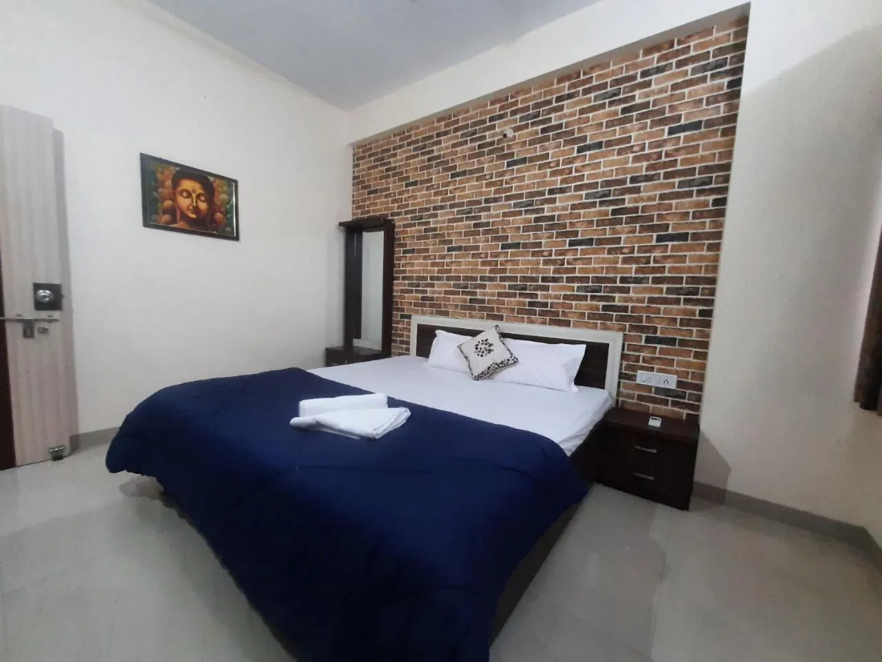 Bed in Staeg Heart of City 2BHK 201