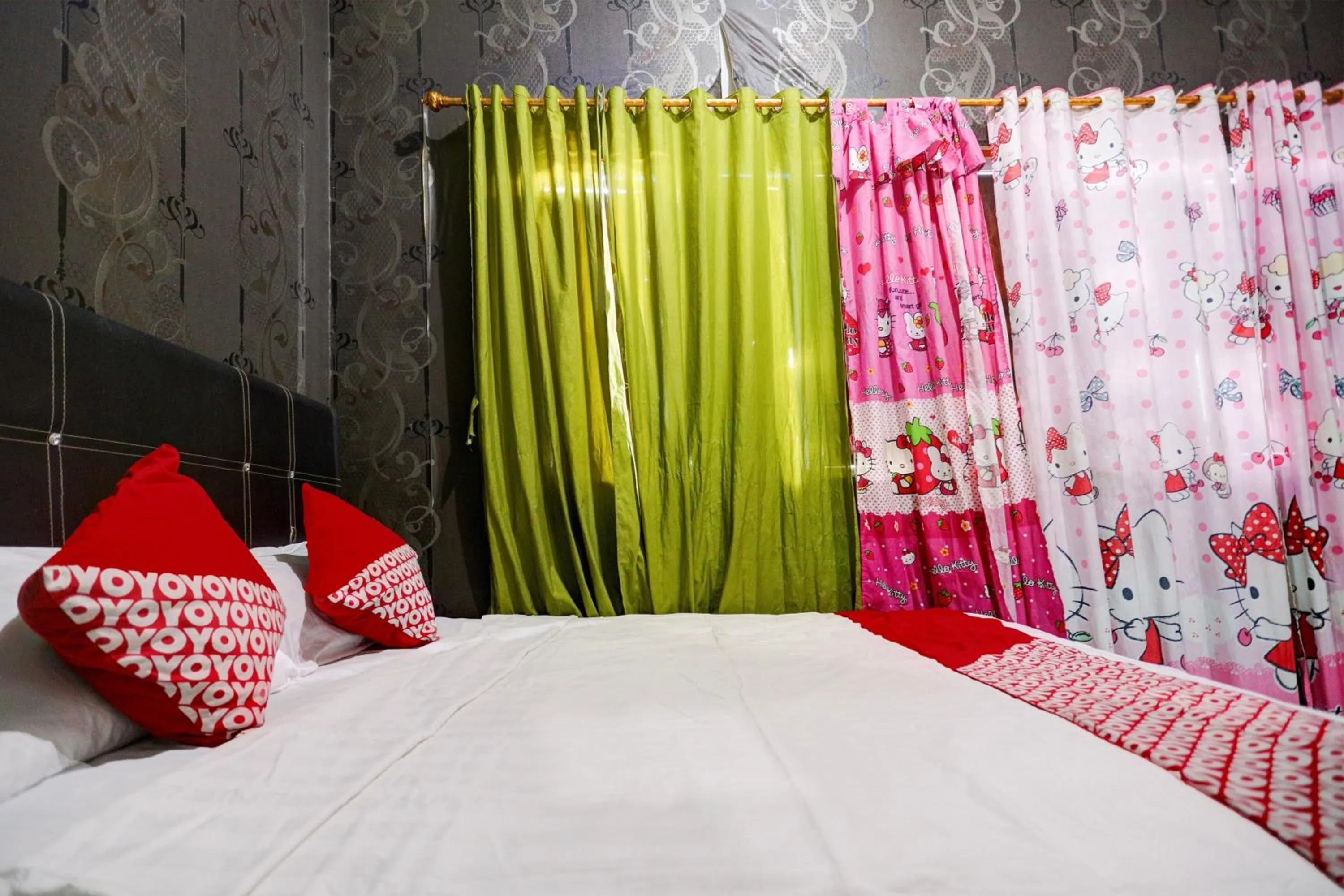 Bedroom, Bed in Hotel O Penginapan Pelangi