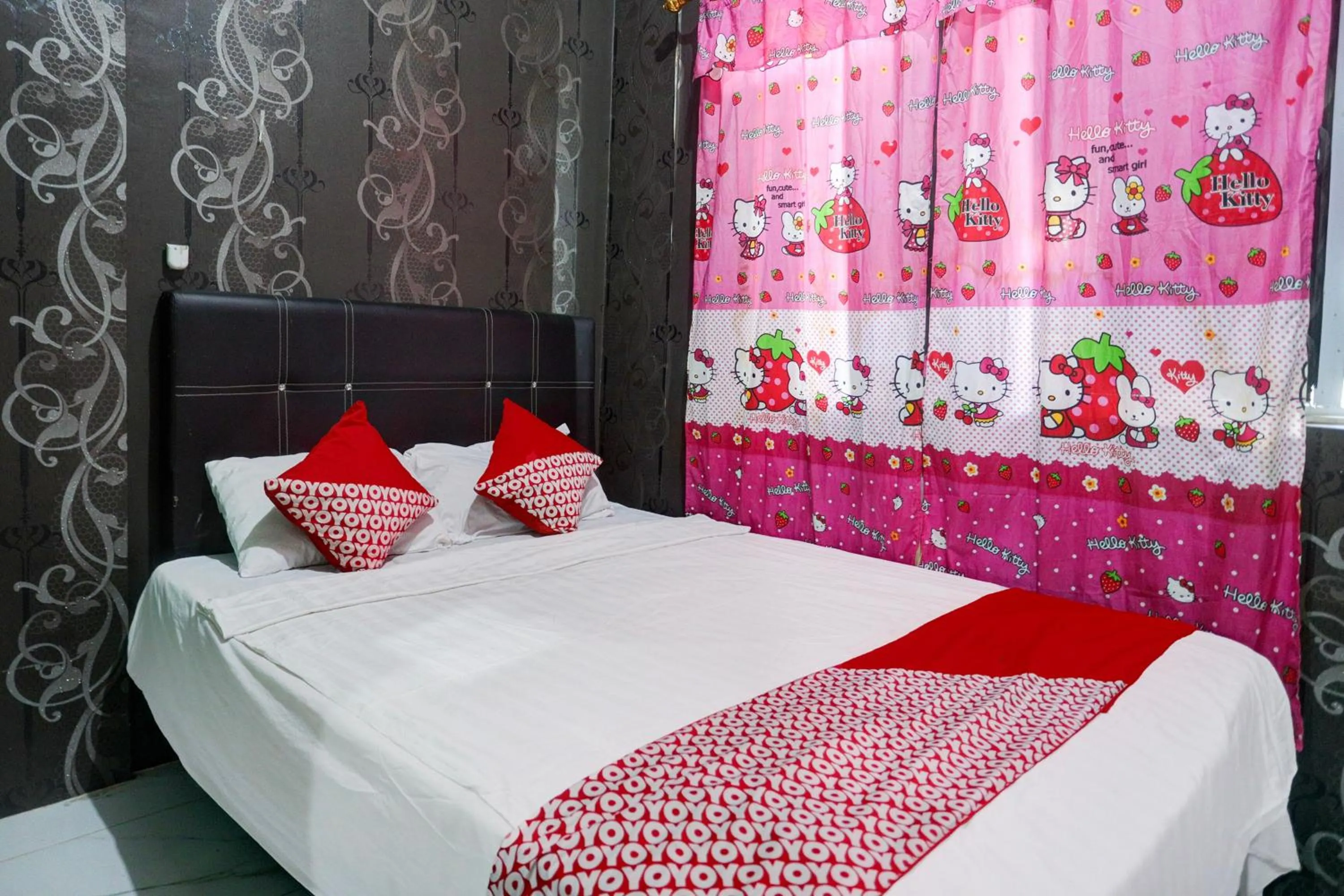 Bedroom, Bed in Hotel O Penginapan Pelangi