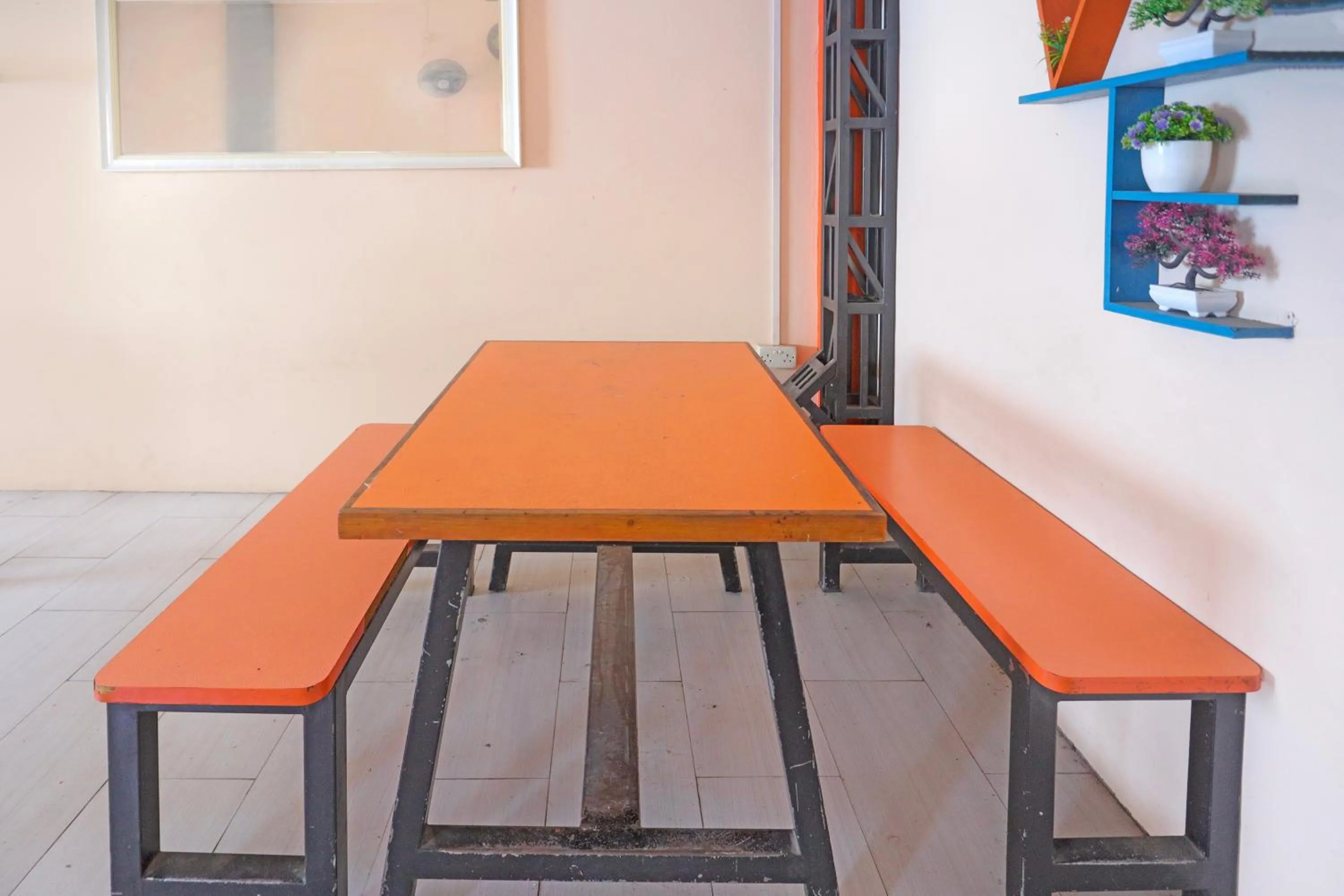 Lobby or reception in Hotel O Penginapan Pelangi