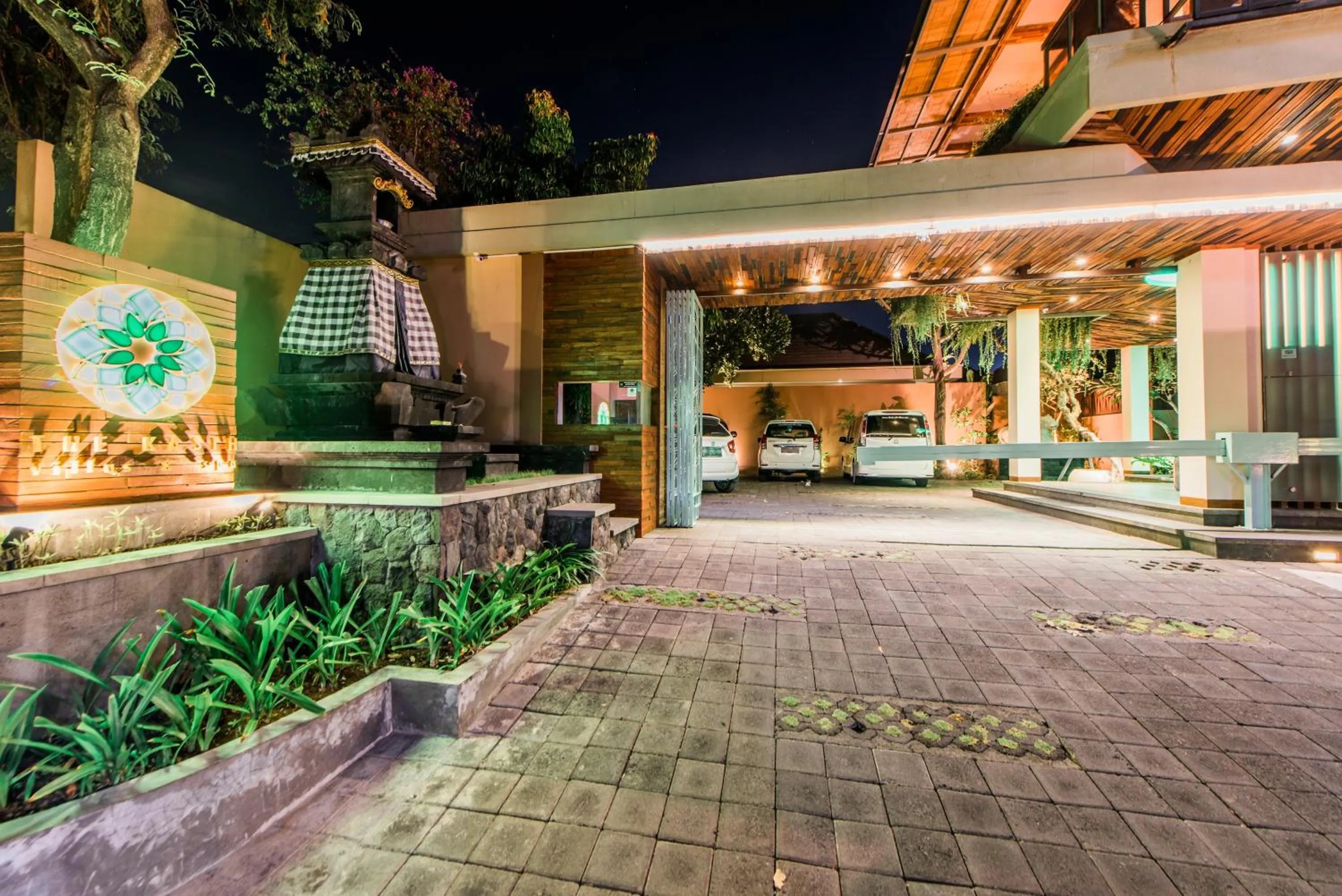 Parking in The Kasih Villas & Spa