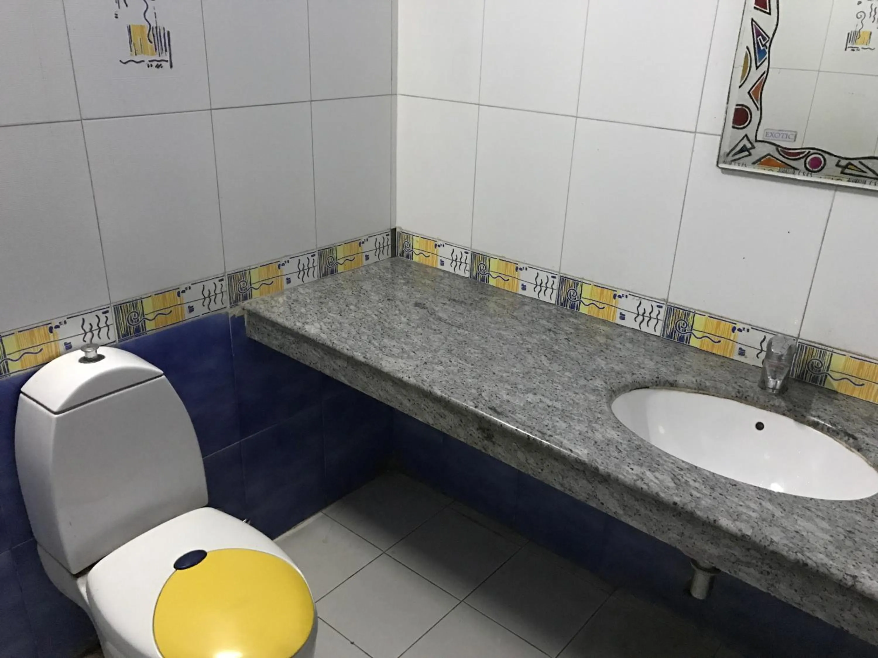 Bathroom in Hotel D R International