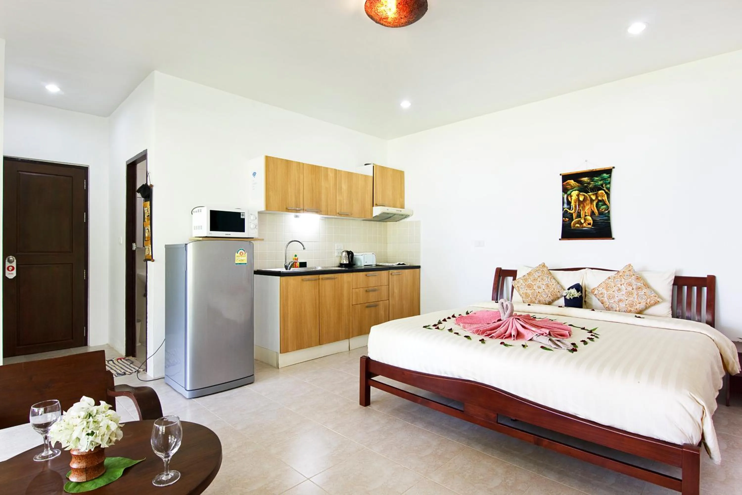 Bedroom, Bed in Heaven Beach Koh Samui