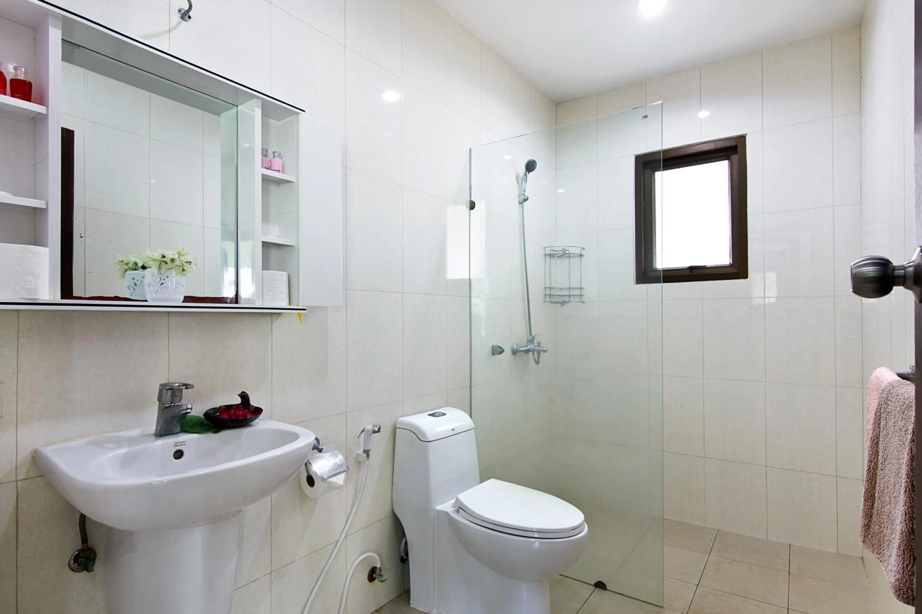 Bathroom in Heaven Beach Koh Samui