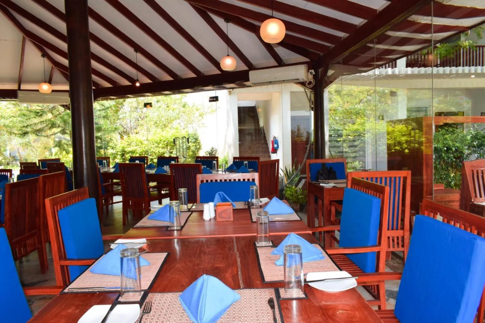 Restaurant/places to eat in Anantamaa Hotel