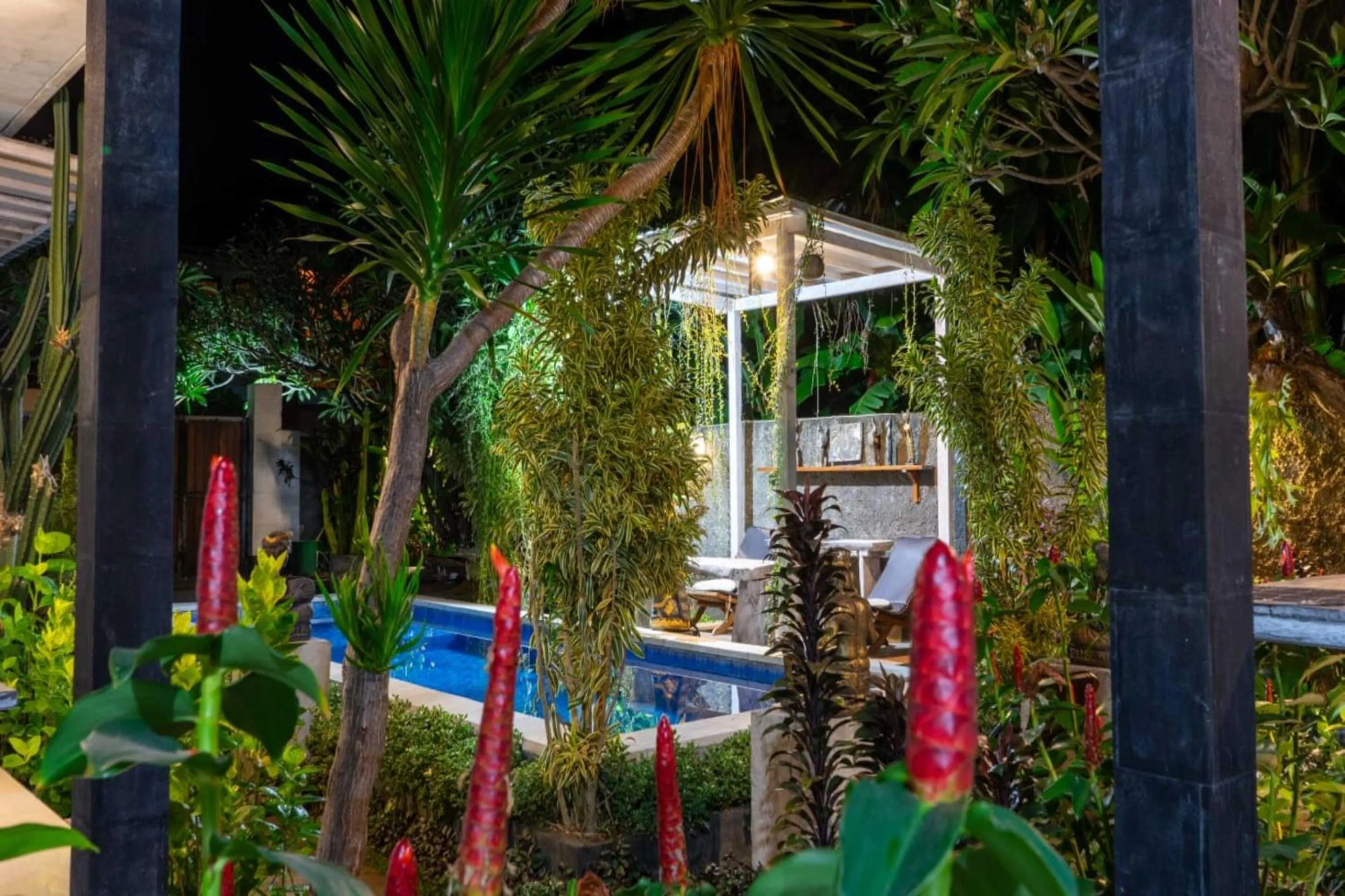 Swimming pool in Belvilla Ananda Resort Lovina BeachNearPantai Lovina