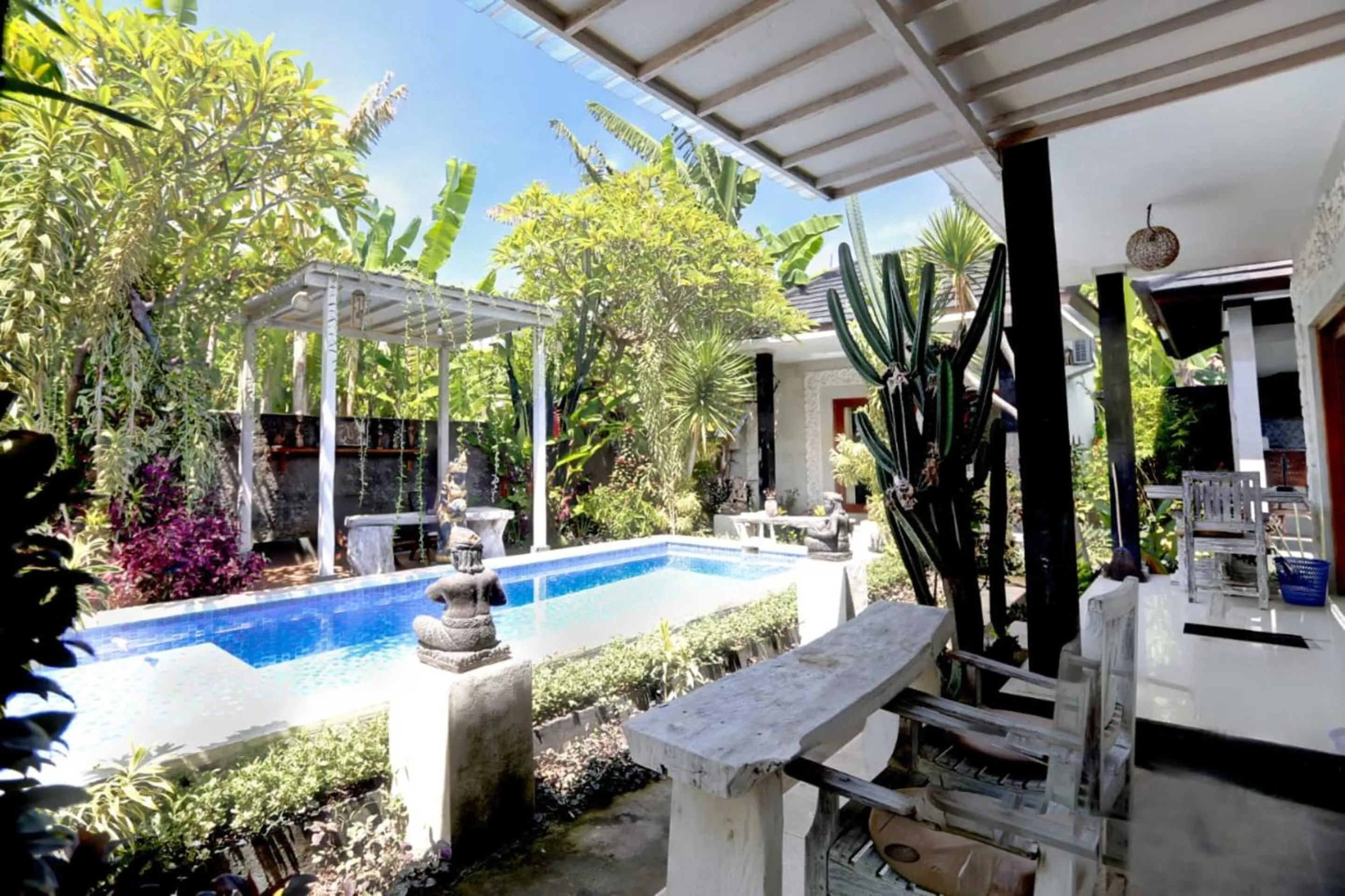 Swimming pool in Belvilla Ananda Resort Lovina BeachNearPantai Lovina