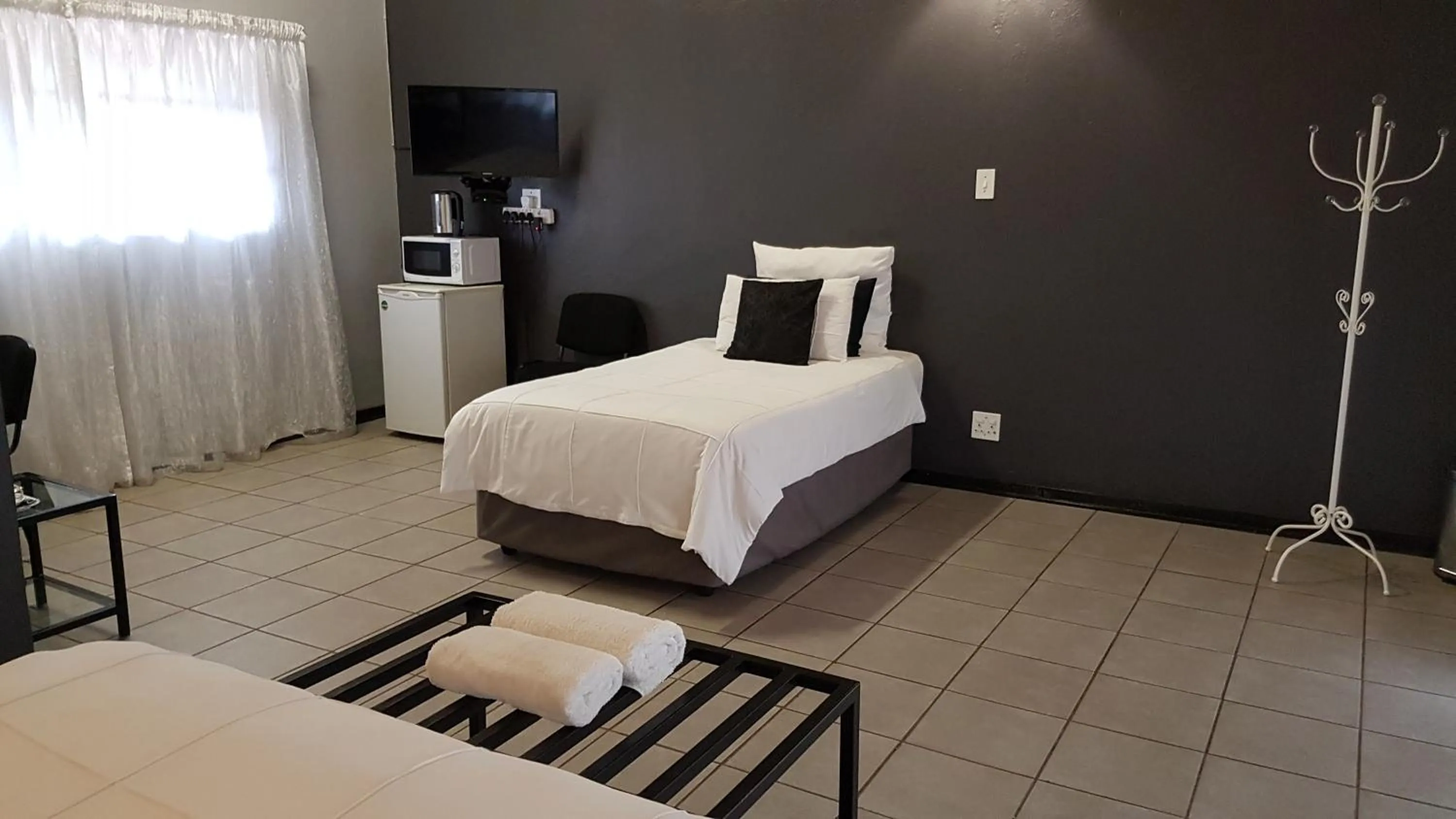 Photo of the whole room, Bed in Siesta Guest House