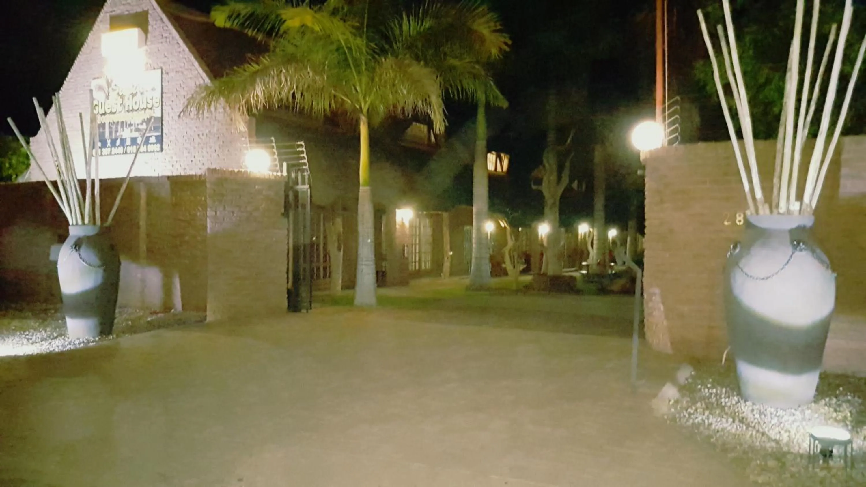 Facade/entrance in Siesta Guest House