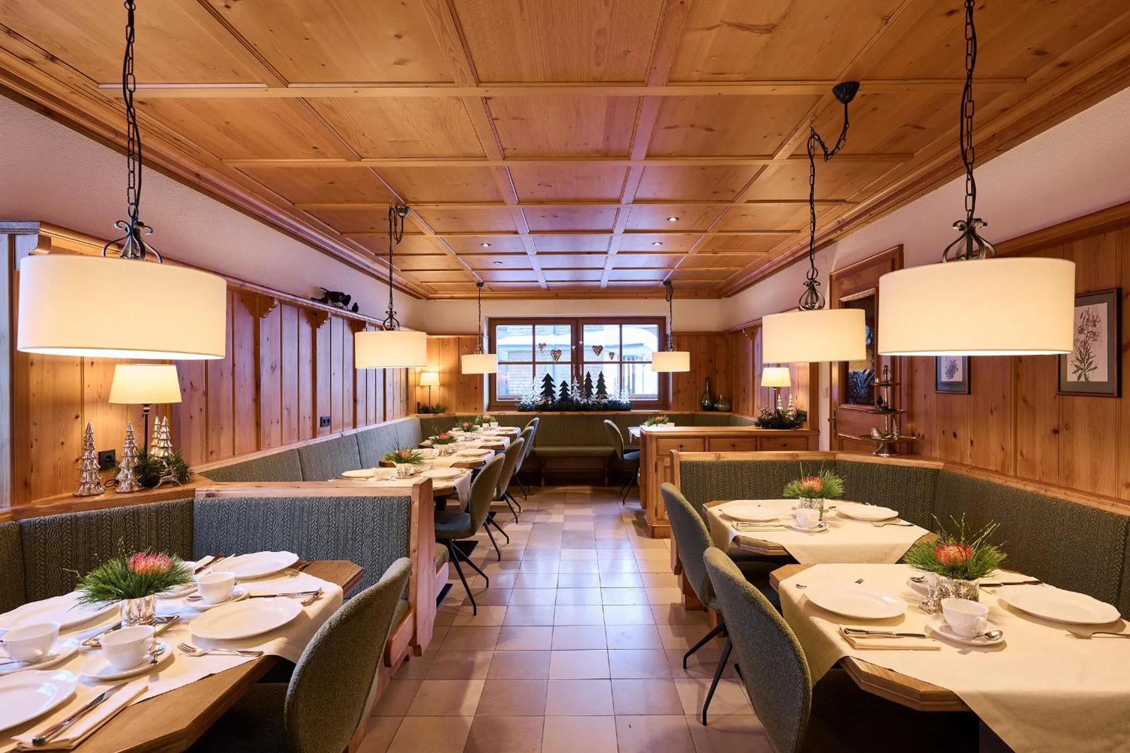 Restaurant/places to eat in Hotel Garni Schneider