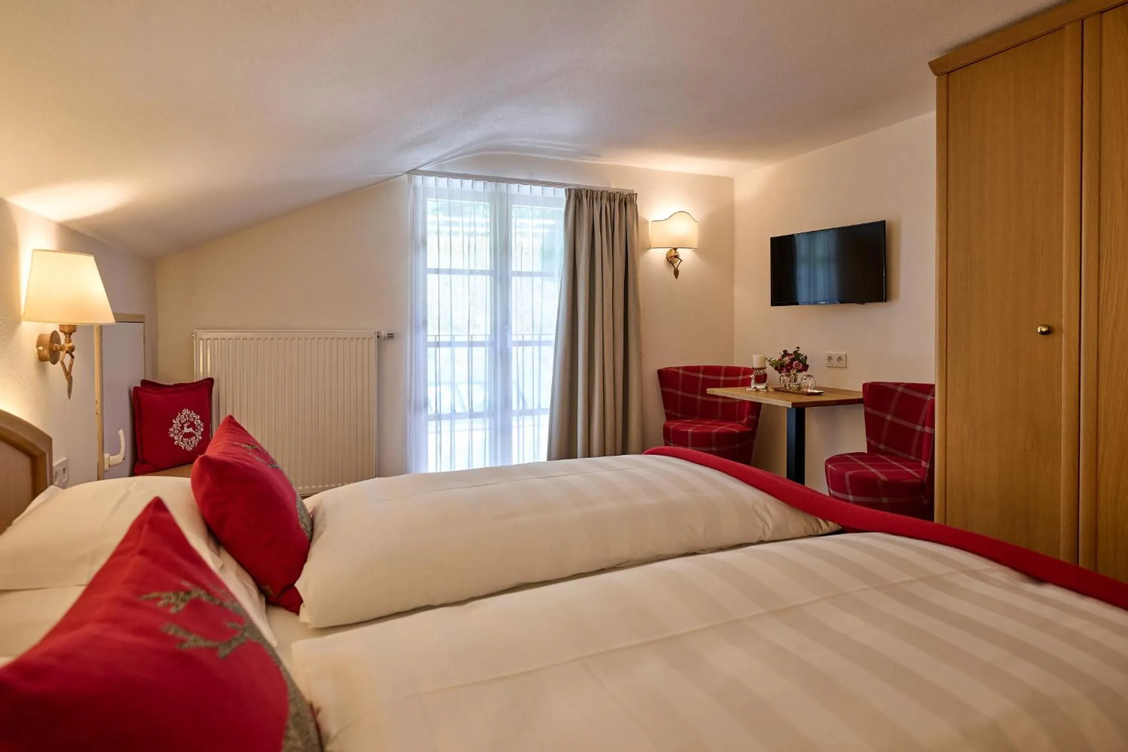 Photo of the whole room, Bed in Hotel Garni Schneider