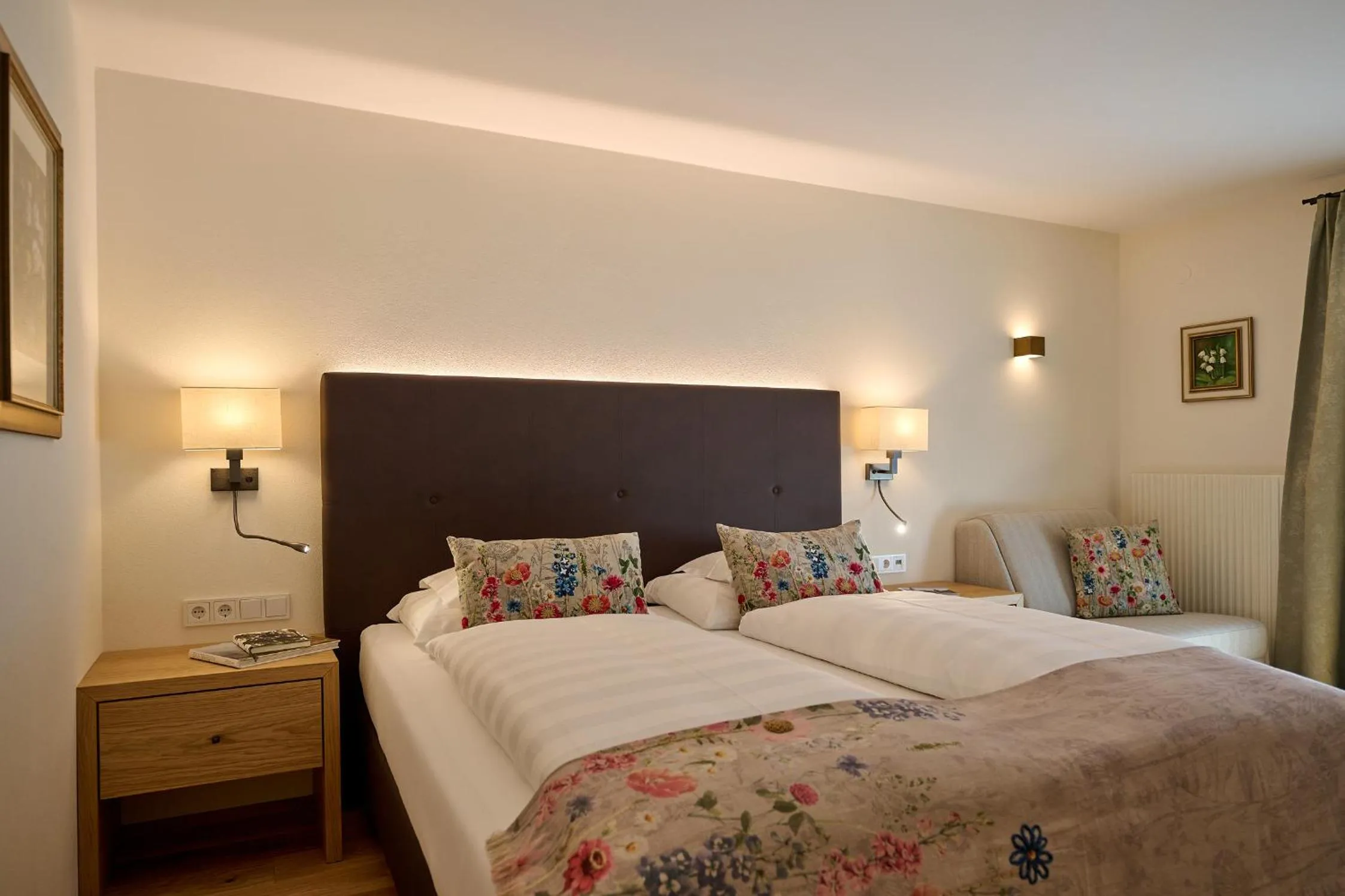 Bed in Hotel Garni Schneider