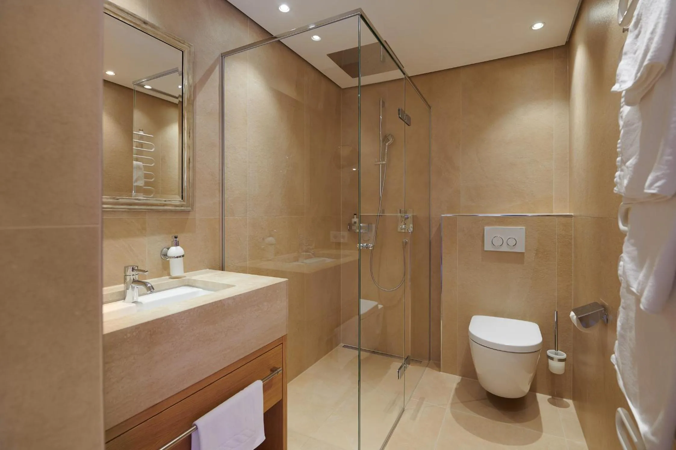 Bathroom in Hotel Garni Schneider