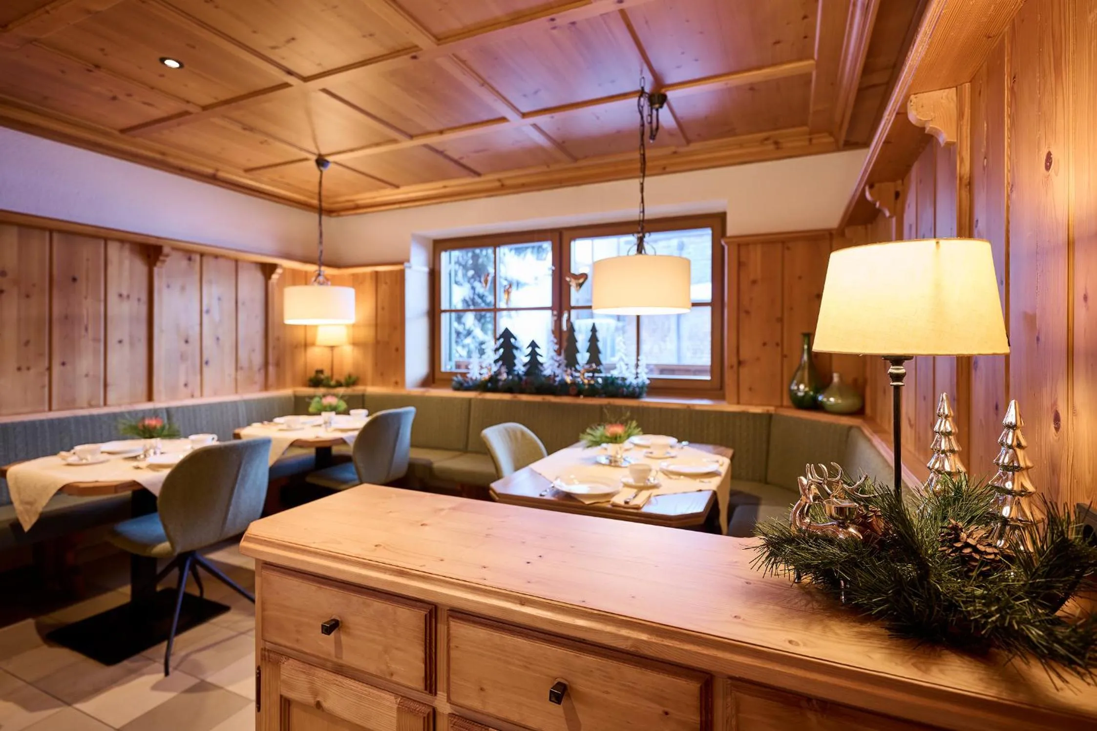 Restaurant/places to eat in Hotel Garni Schneider