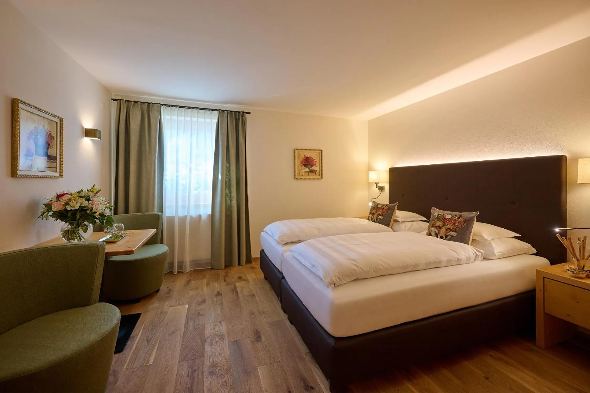Photo of the whole room, Bed in Hotel Garni Schneider