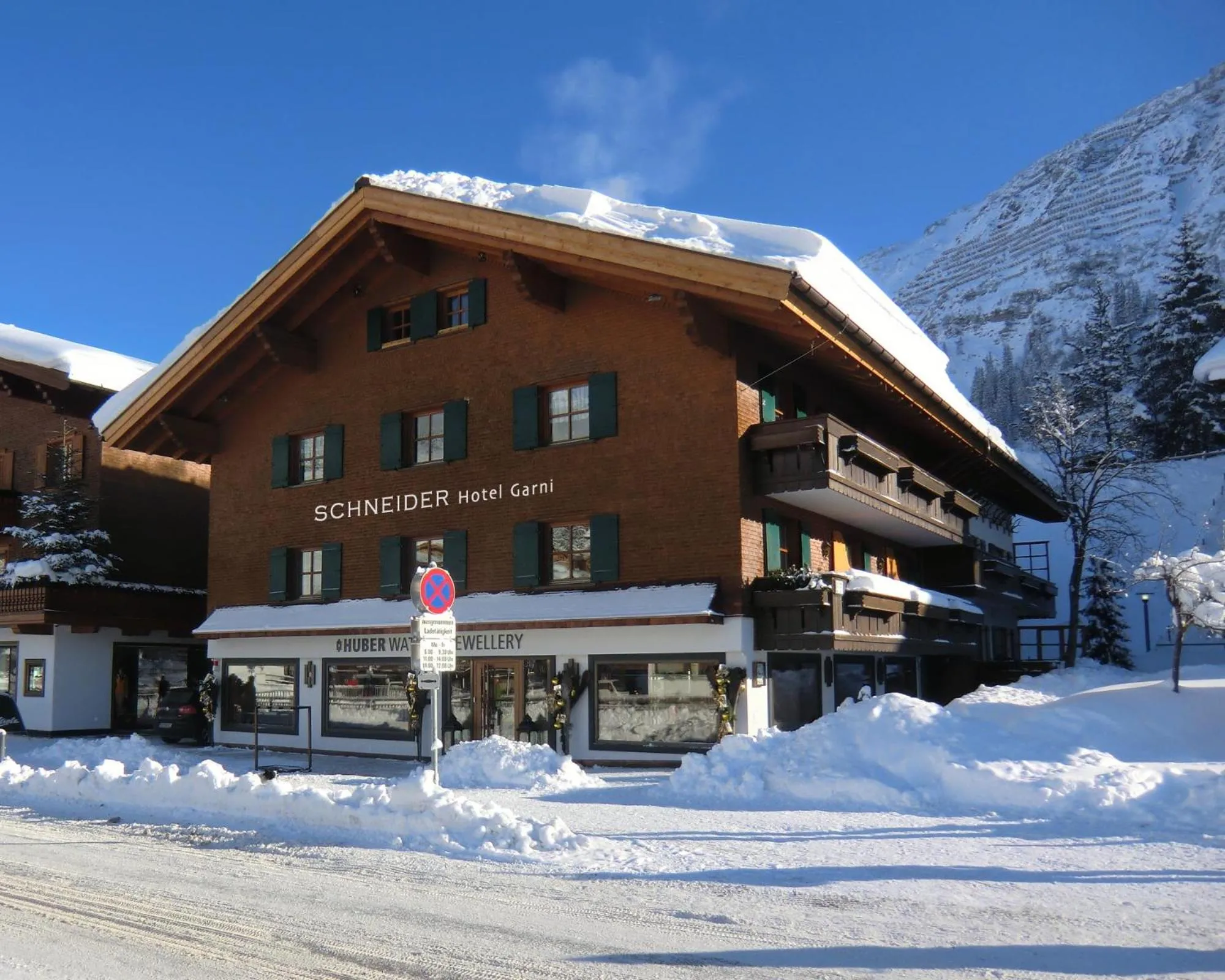 Property building in Hotel Garni Schneider