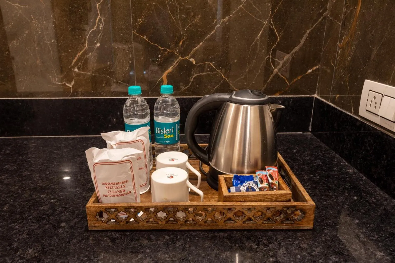 Shining hills by Lawrence Hotels