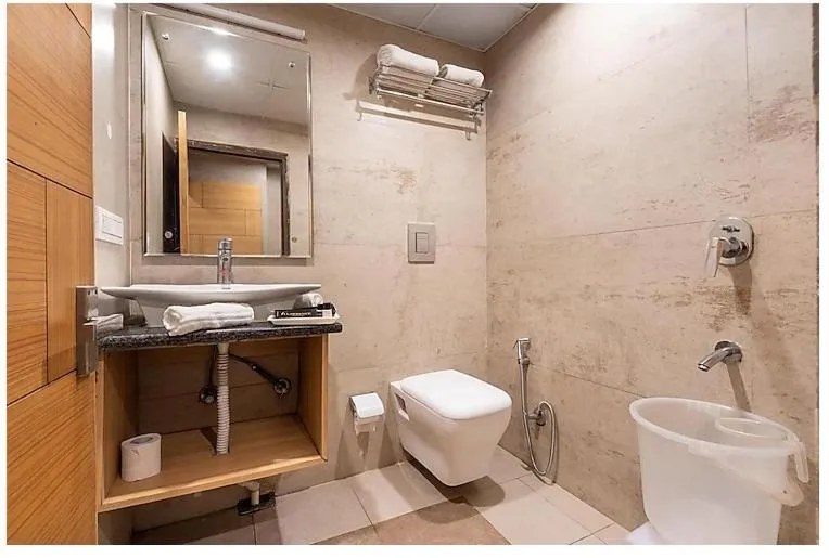 Shining hills by Lawrence Hotels