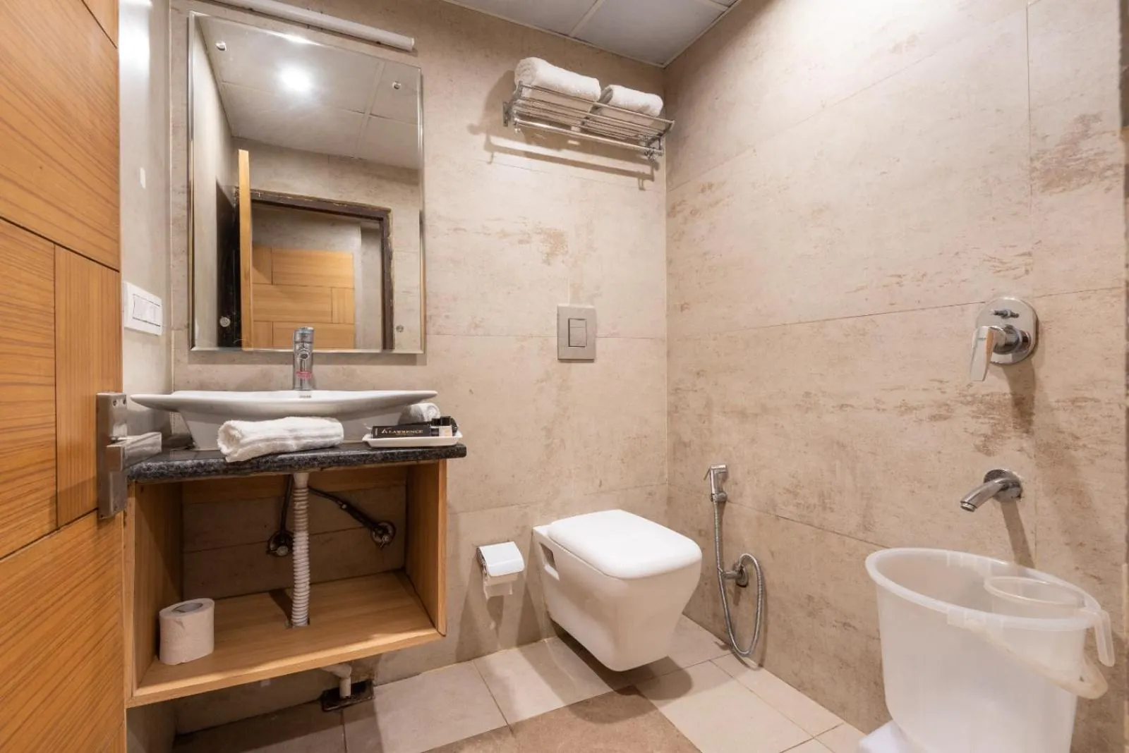 Shining hills by Lawrence Hotels