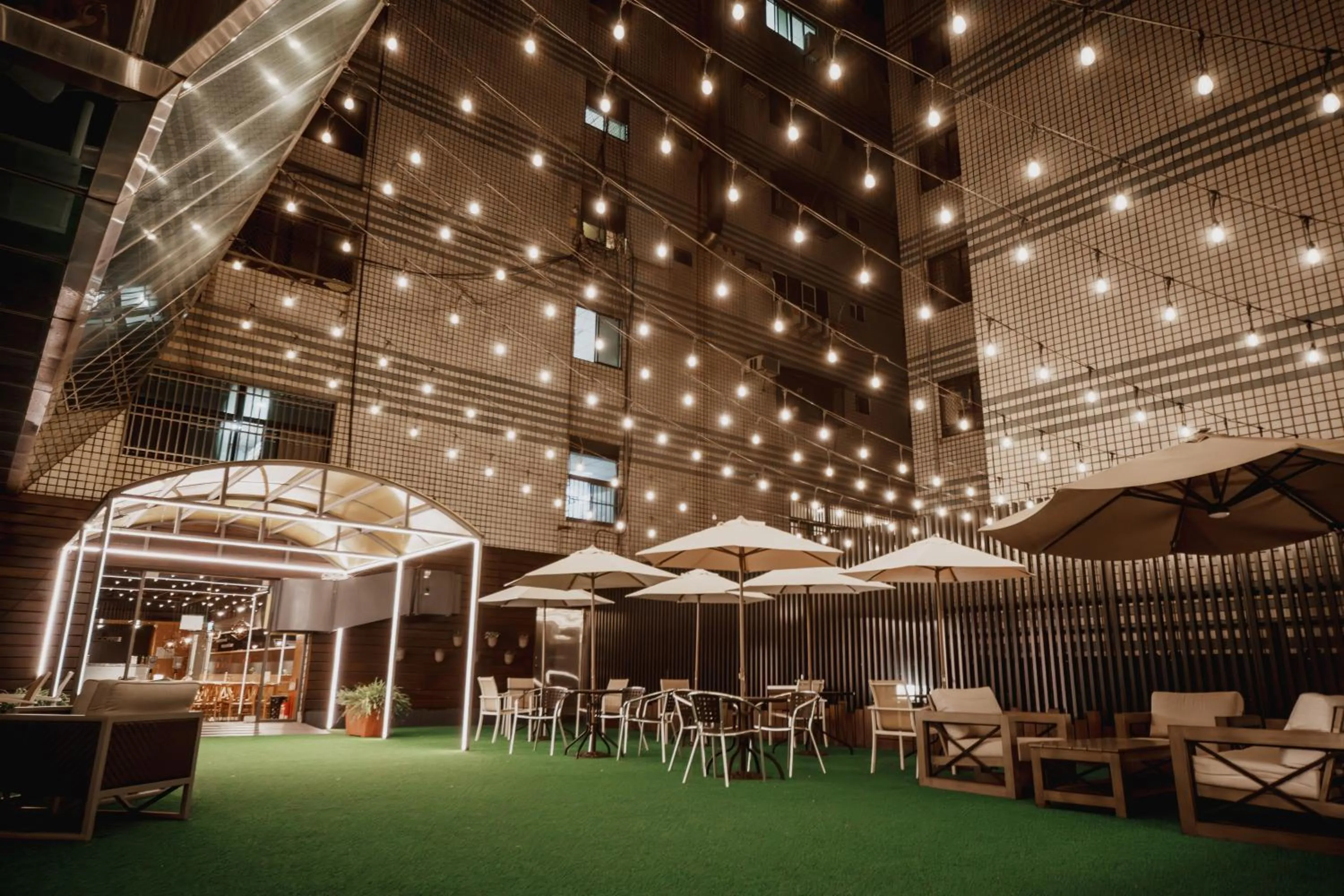 Property building in Hub Hotel Kaohsiung Yawan Branch