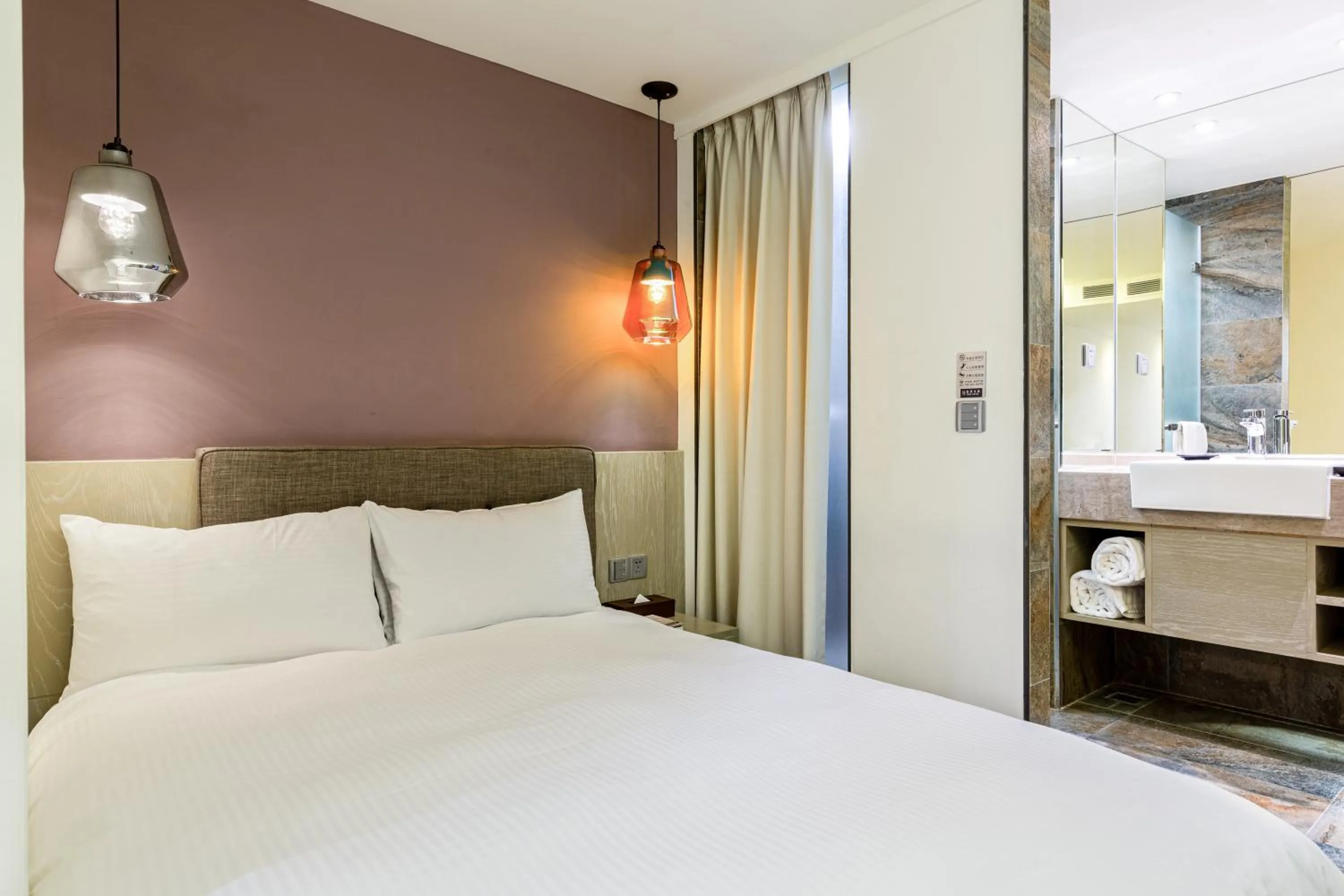 Bed in Hub Hotel Kaohsiung Yawan Branch