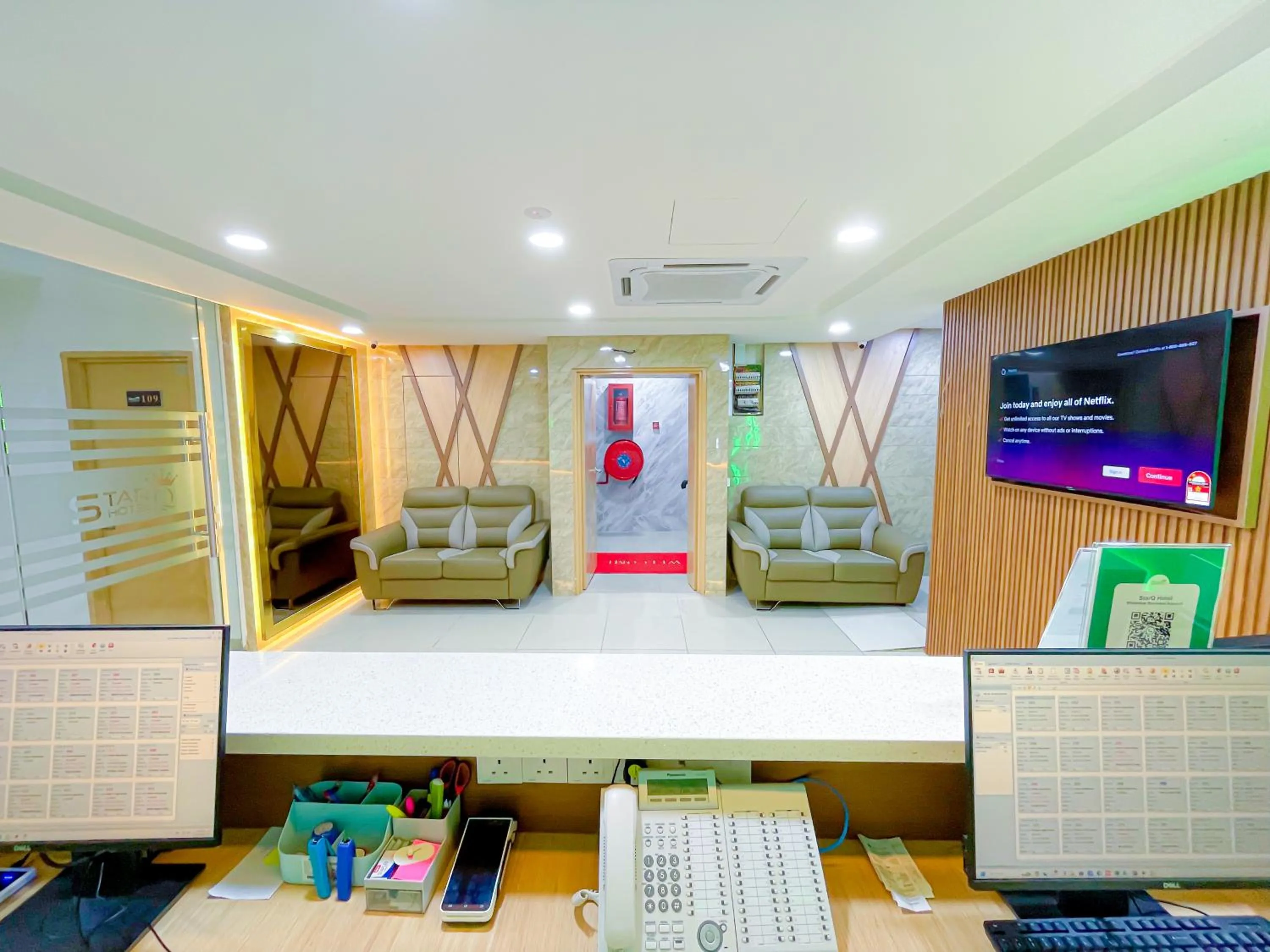 TV and multimedia in StarQ Hotel Bukit Bintang