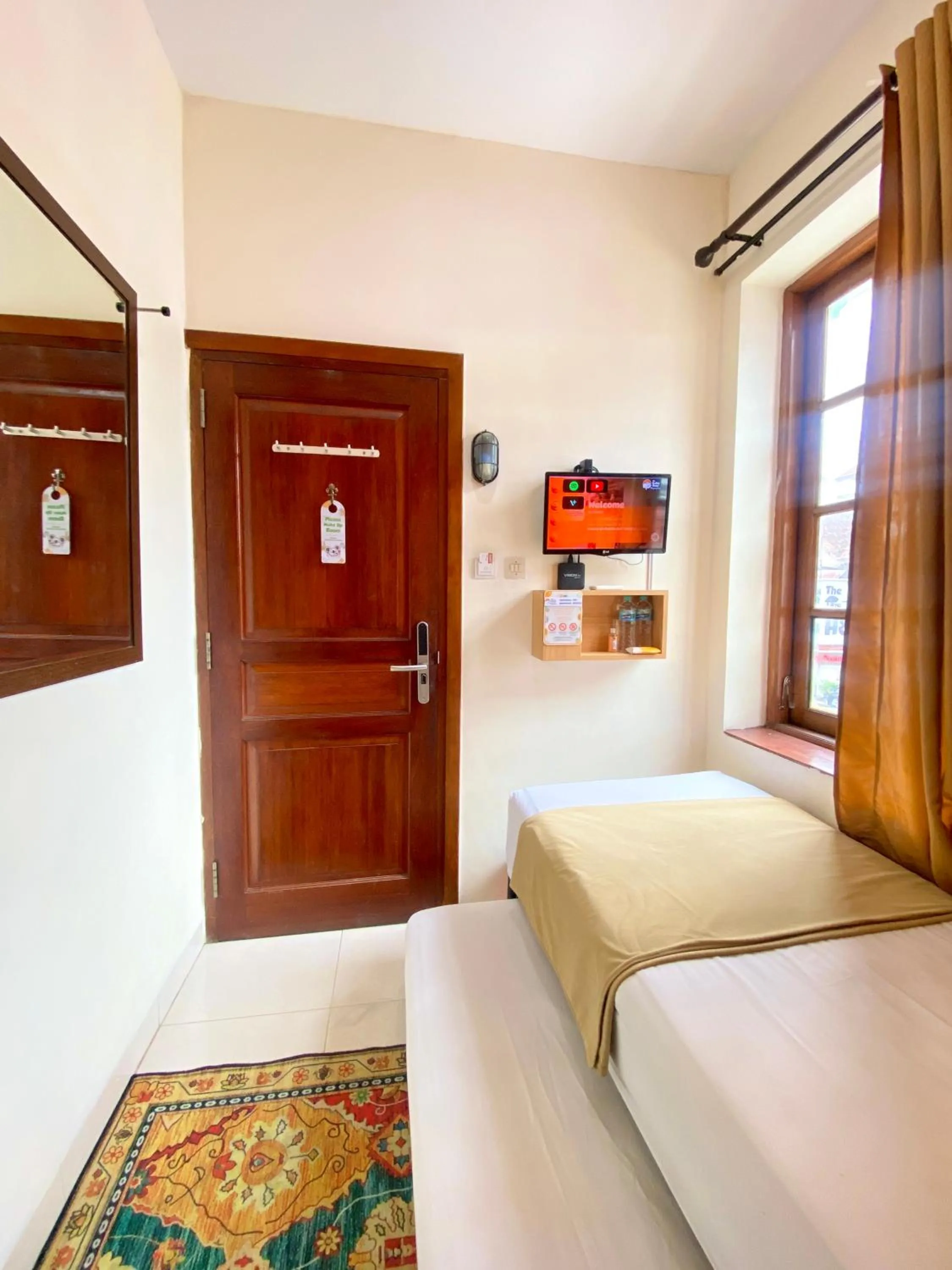 Photo of the whole room, Bed in Cabin Hotel Bhayangkara