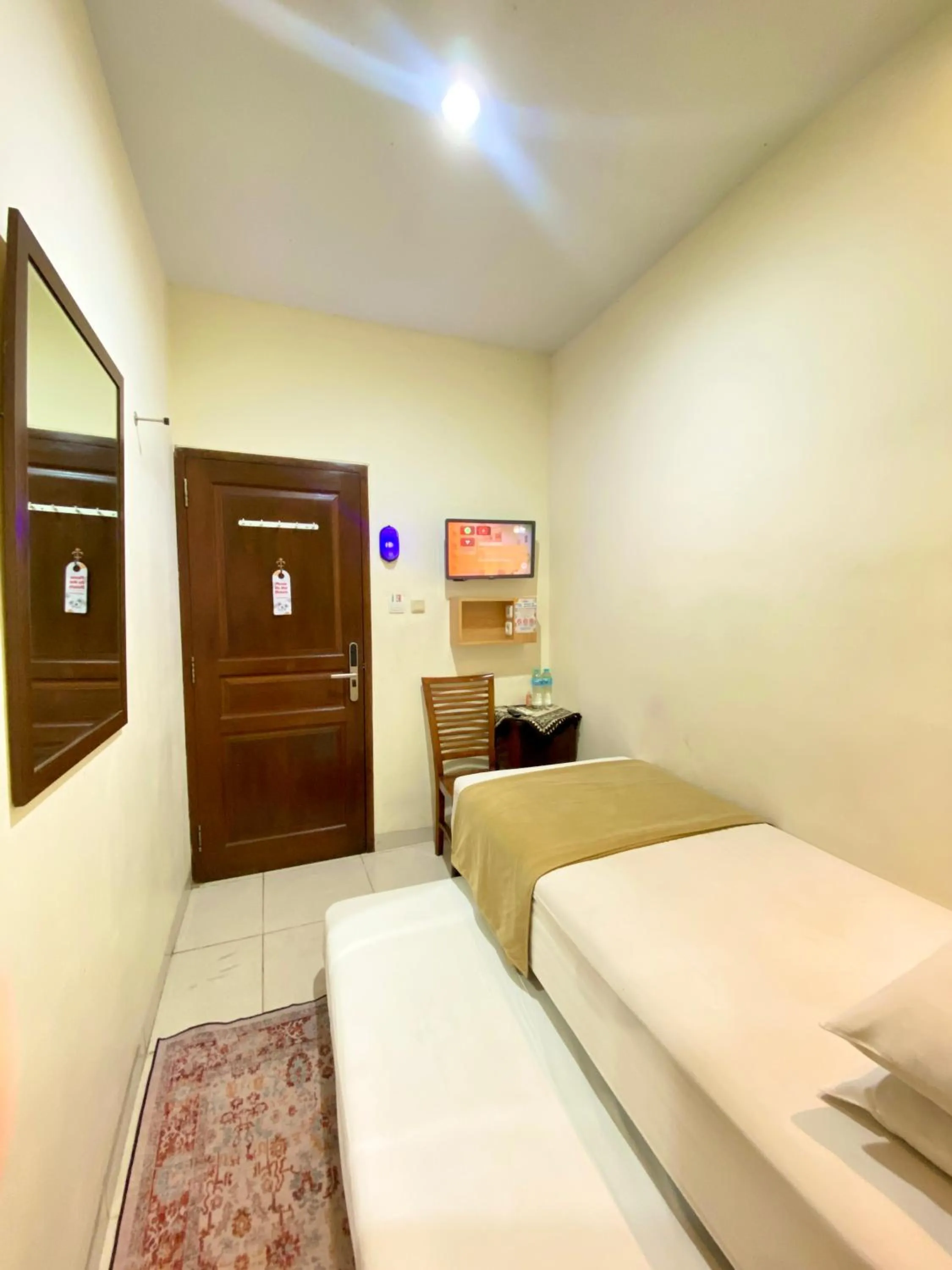 Bedroom, Bed in Cabin Hotel Bhayangkara