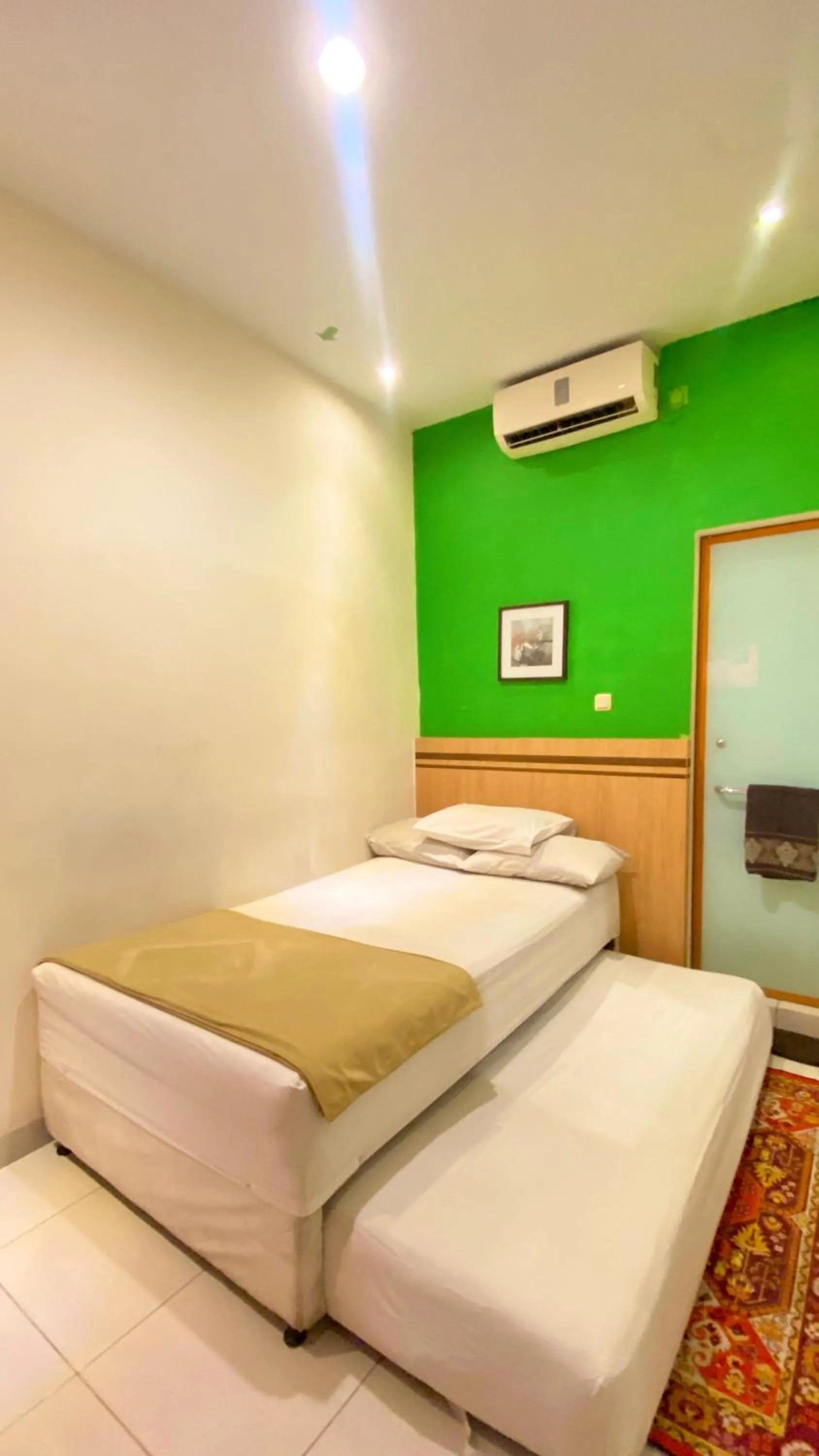 Bedroom, Bed in Cabin Hotel Bhayangkara