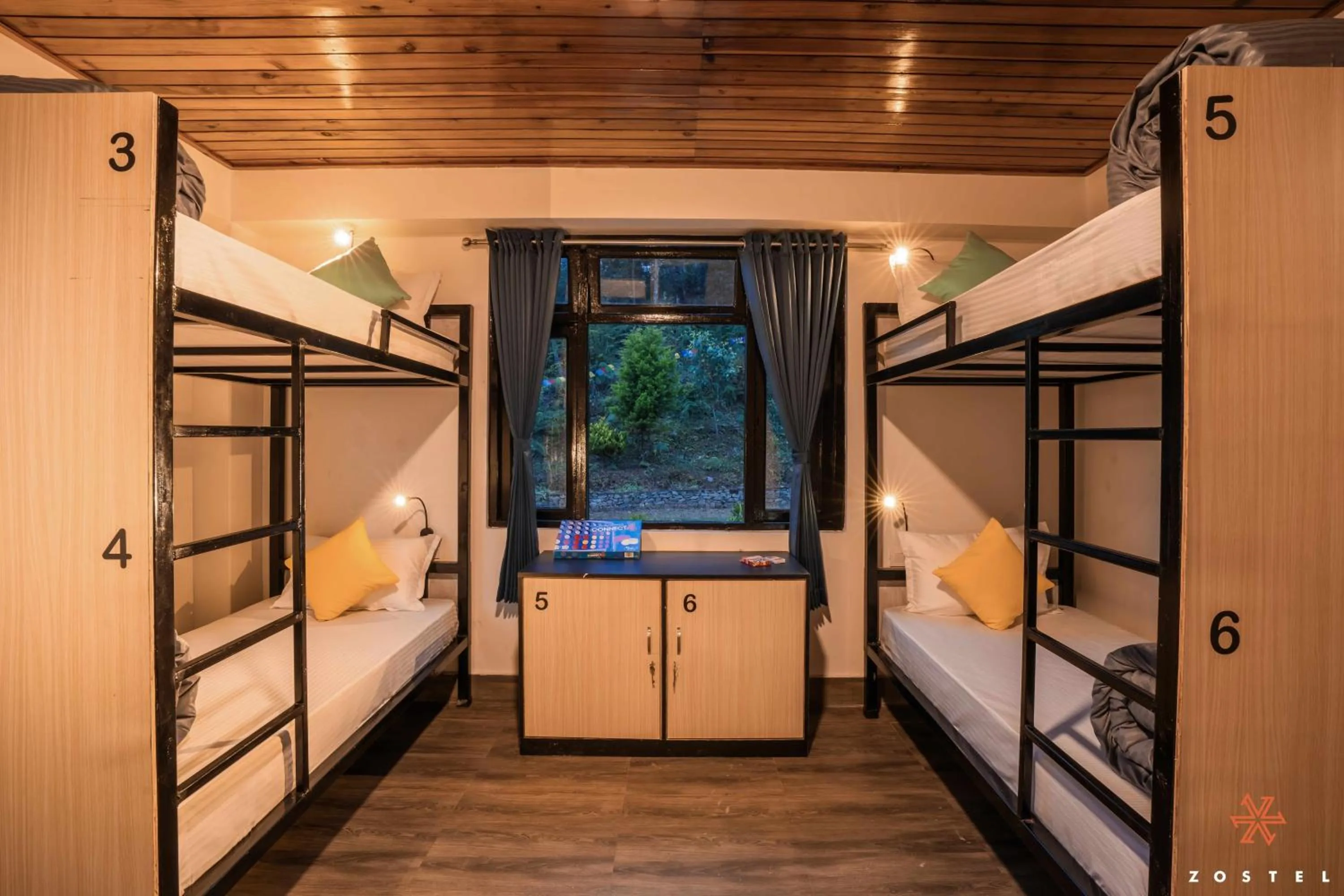 Bed in Zostel Rinchenpong (Pelling)