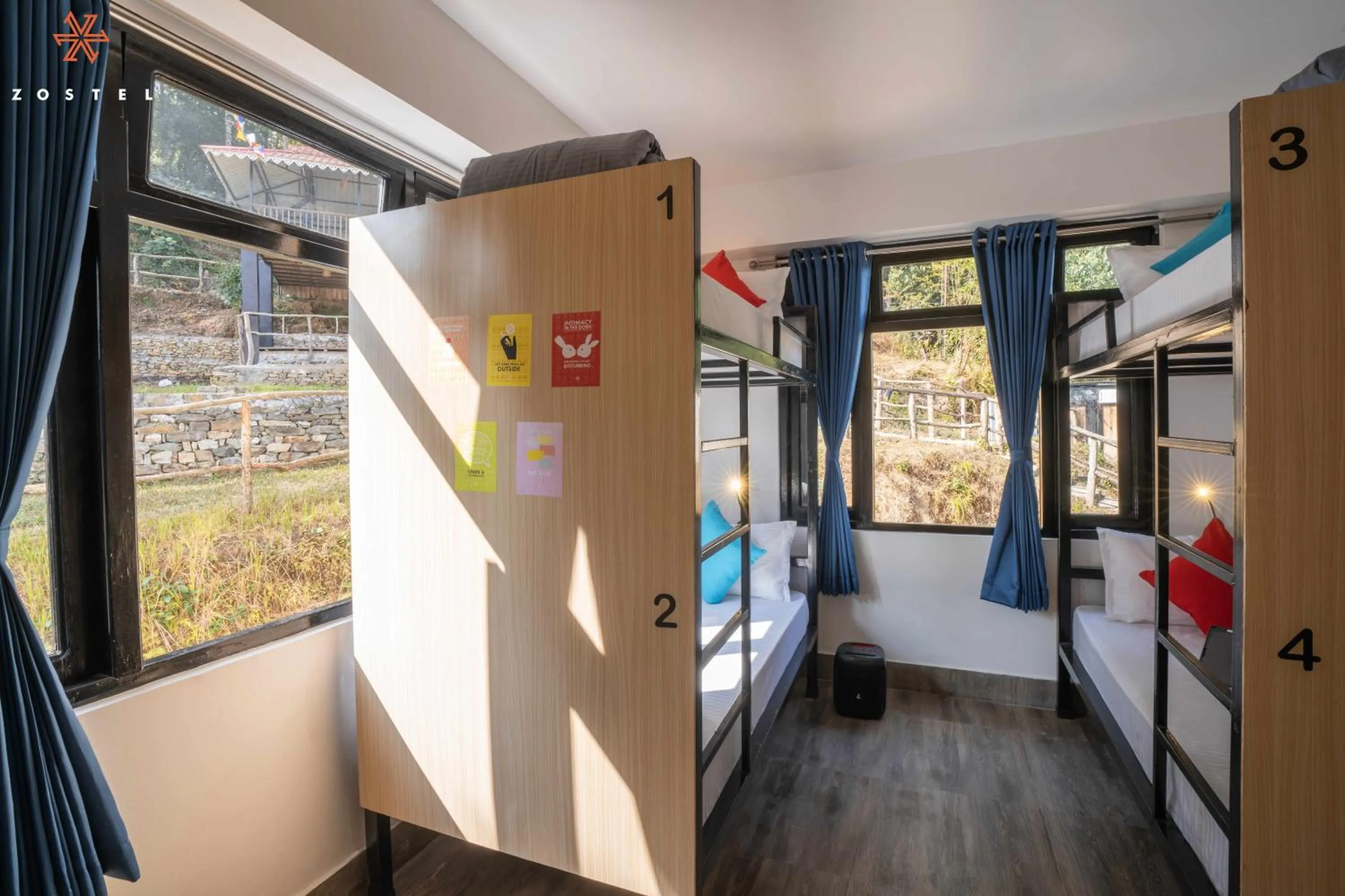 Photo of the whole room in Zostel Rinchenpong (Pelling)