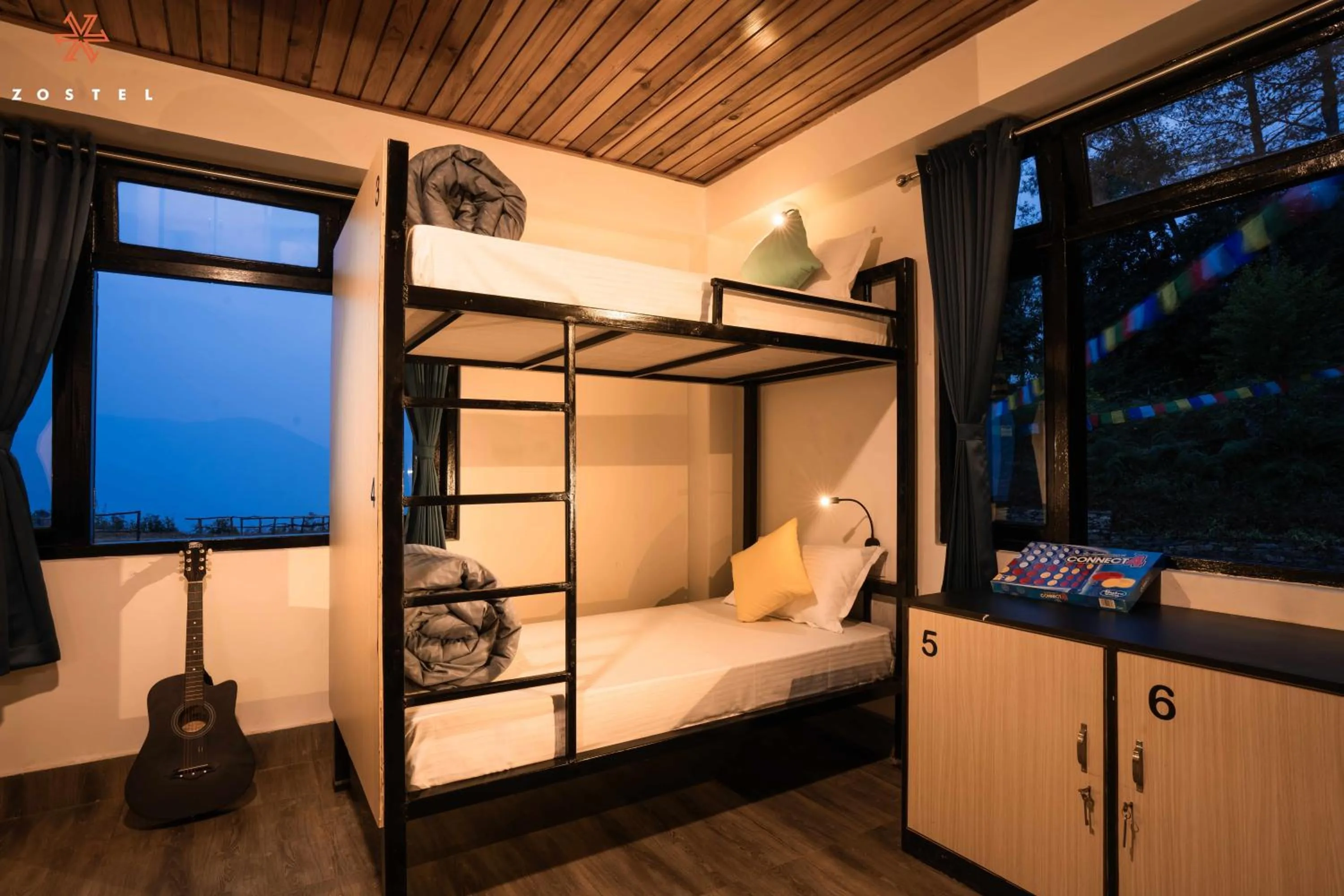 bunk bed, Bed in Zostel Rinchenpong (Pelling)