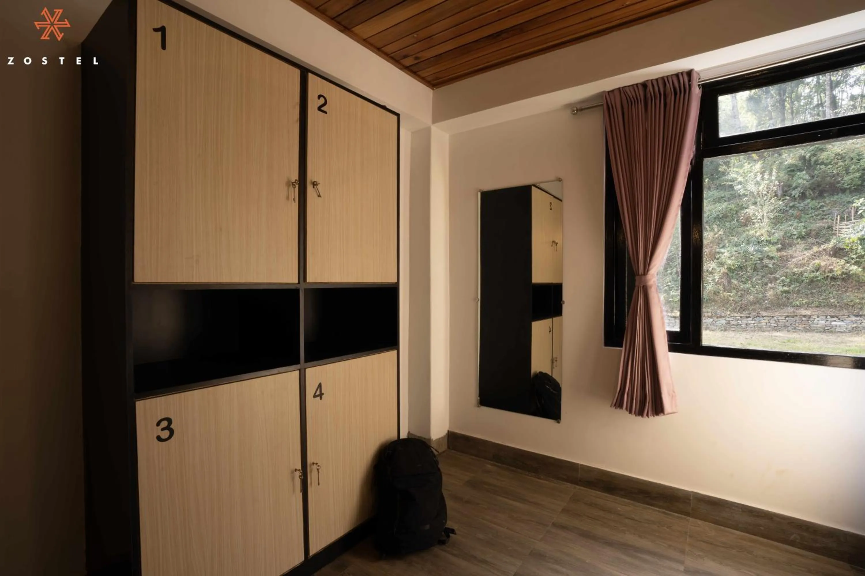 bunk bed in Zostel Rinchenpong (Pelling)