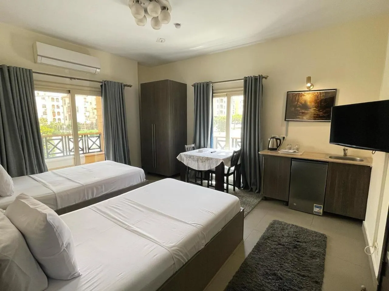 Property building, Bed in Sakan 275