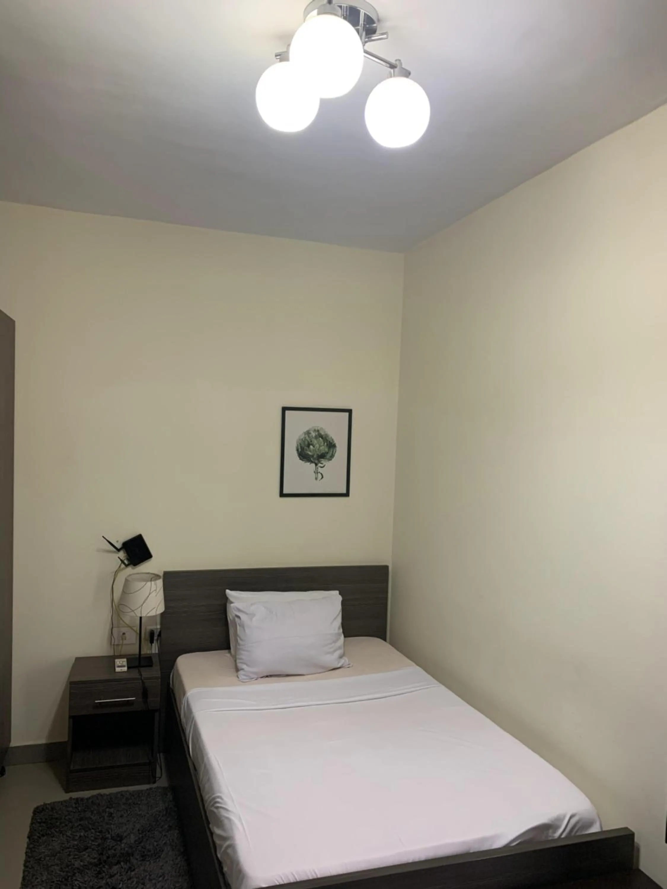 Photo of the whole room, Bed in Sakan 275