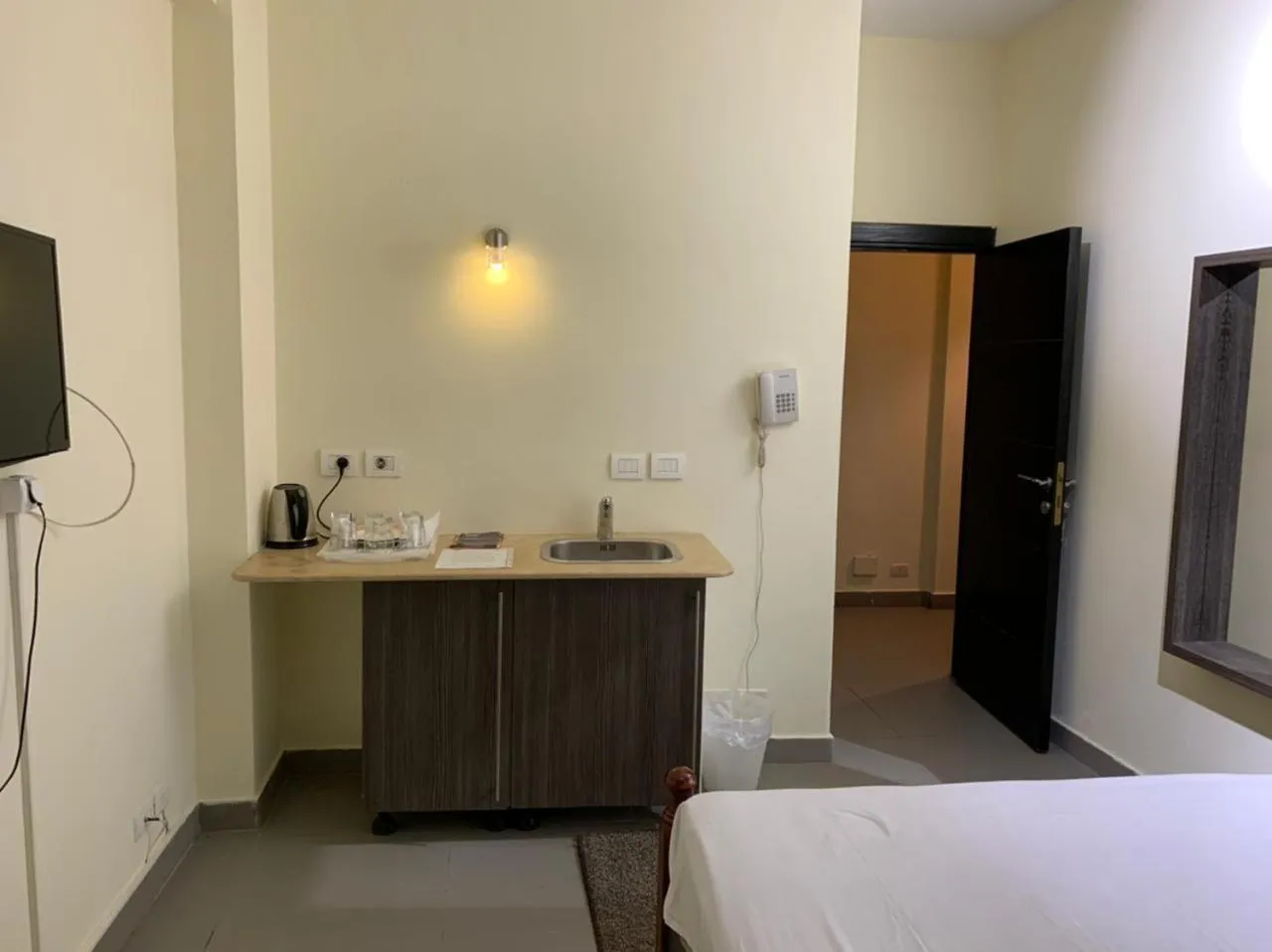 Photo of the whole room, Bed in Sakan 275