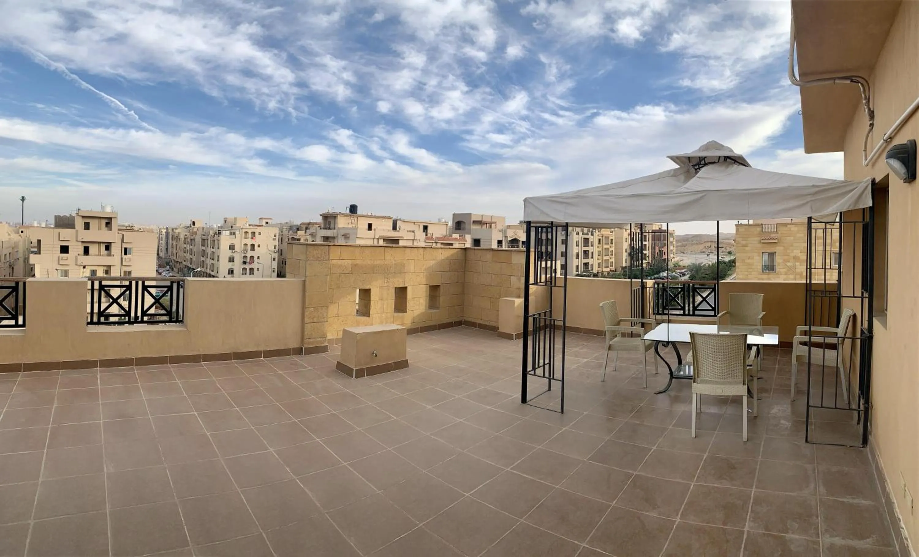 Balcony/Terrace in Sakan 275